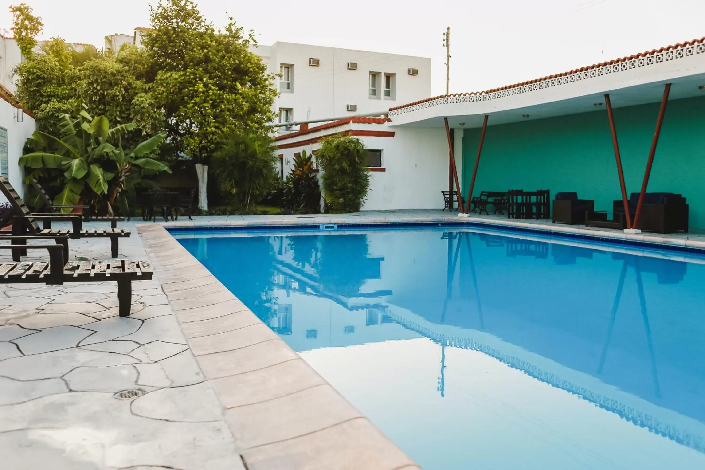 Swimming pool in Hotel Colon Merida Swimming pool in Hotel Colon Merida