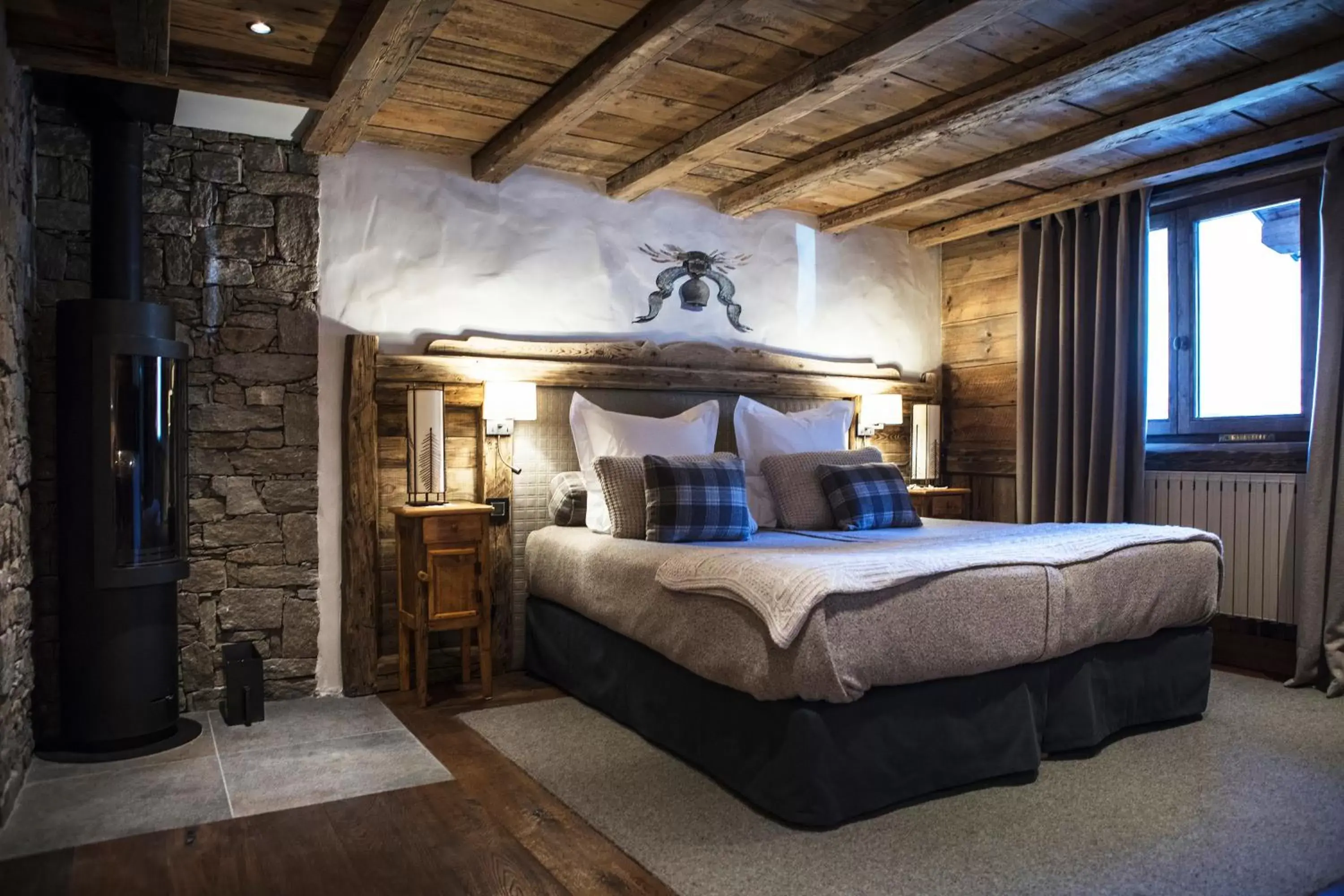 Bedroom, Bed in Hotel Restaurant La Bouitte - Relais & Châteaux - 3 étoiles Michelin