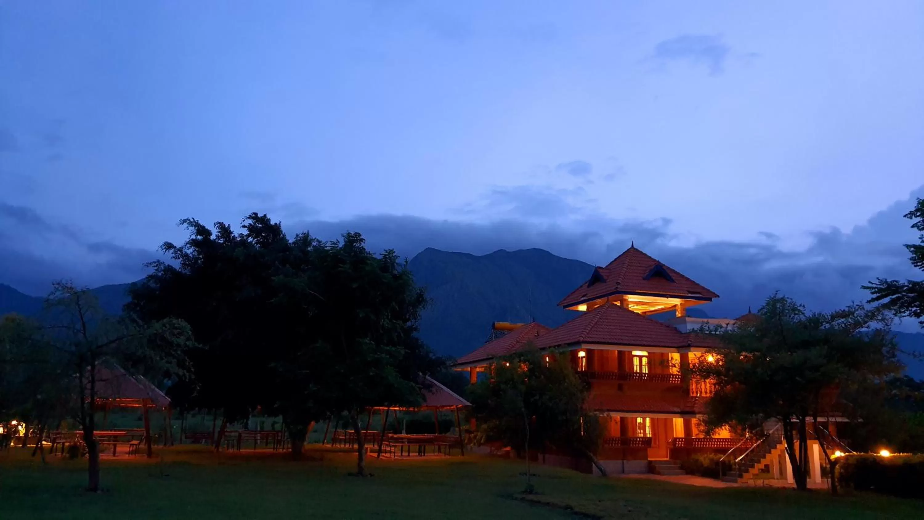 Facade/entrance in Avadale Masinagudi - Stag Groups Not Allowed