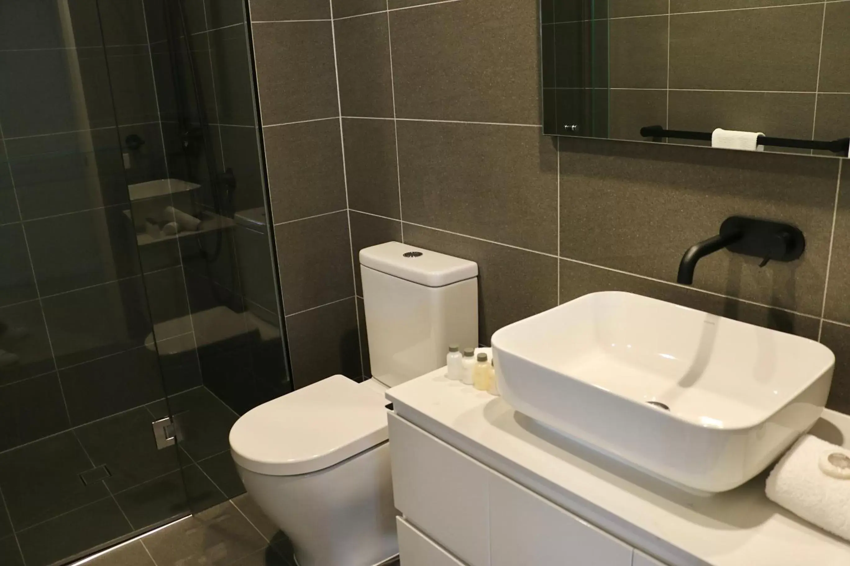 Shower, Bathroom in Kooii Apartments