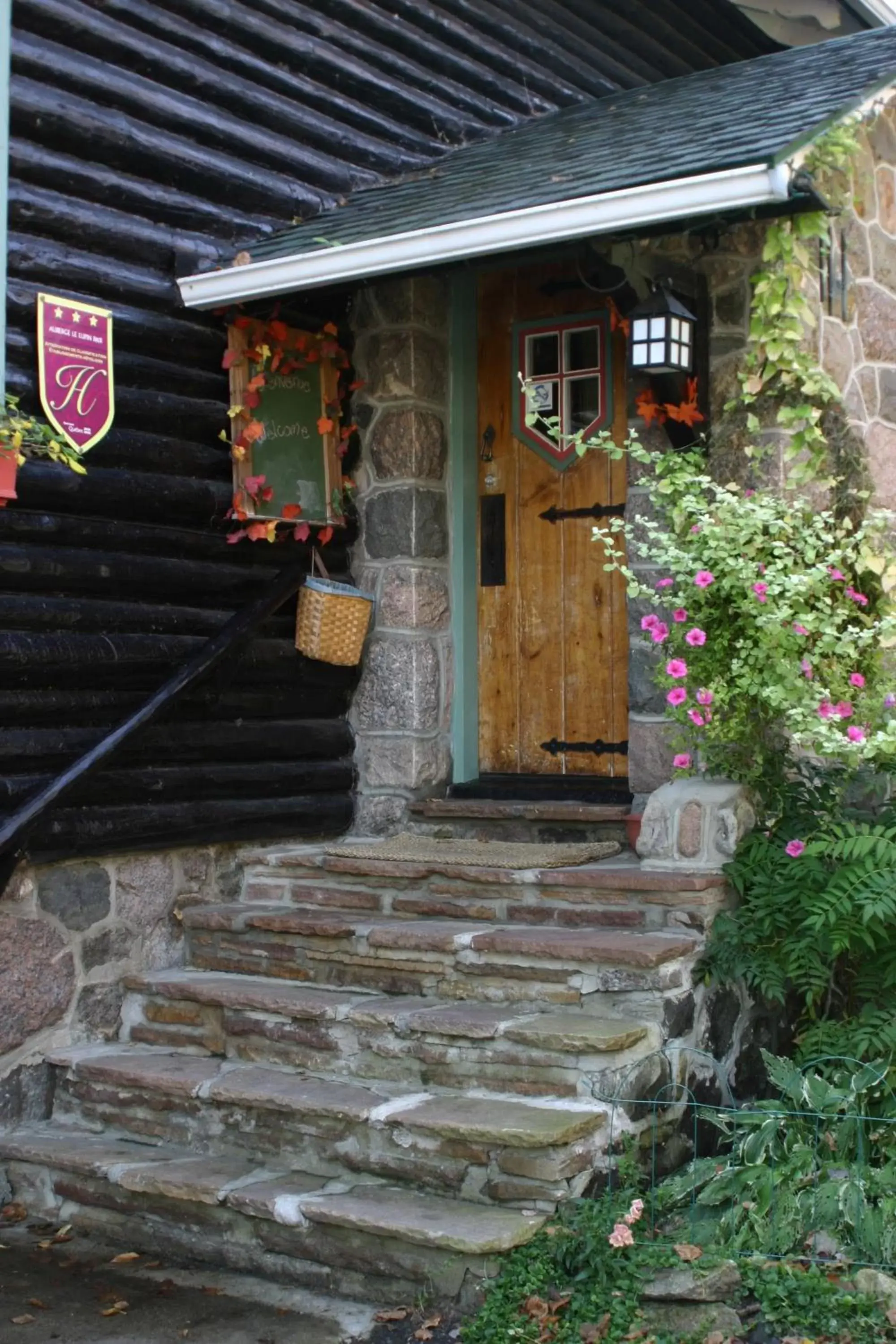 Facade/entrance in Auberge Le Lupin B&B-Self Check-in