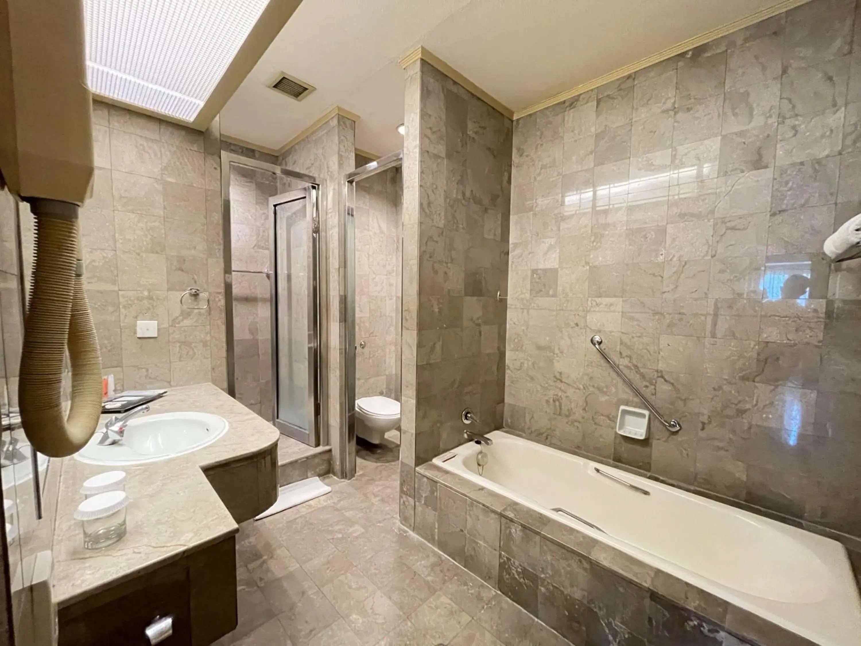 Bathroom in Grand Hotel Preanger