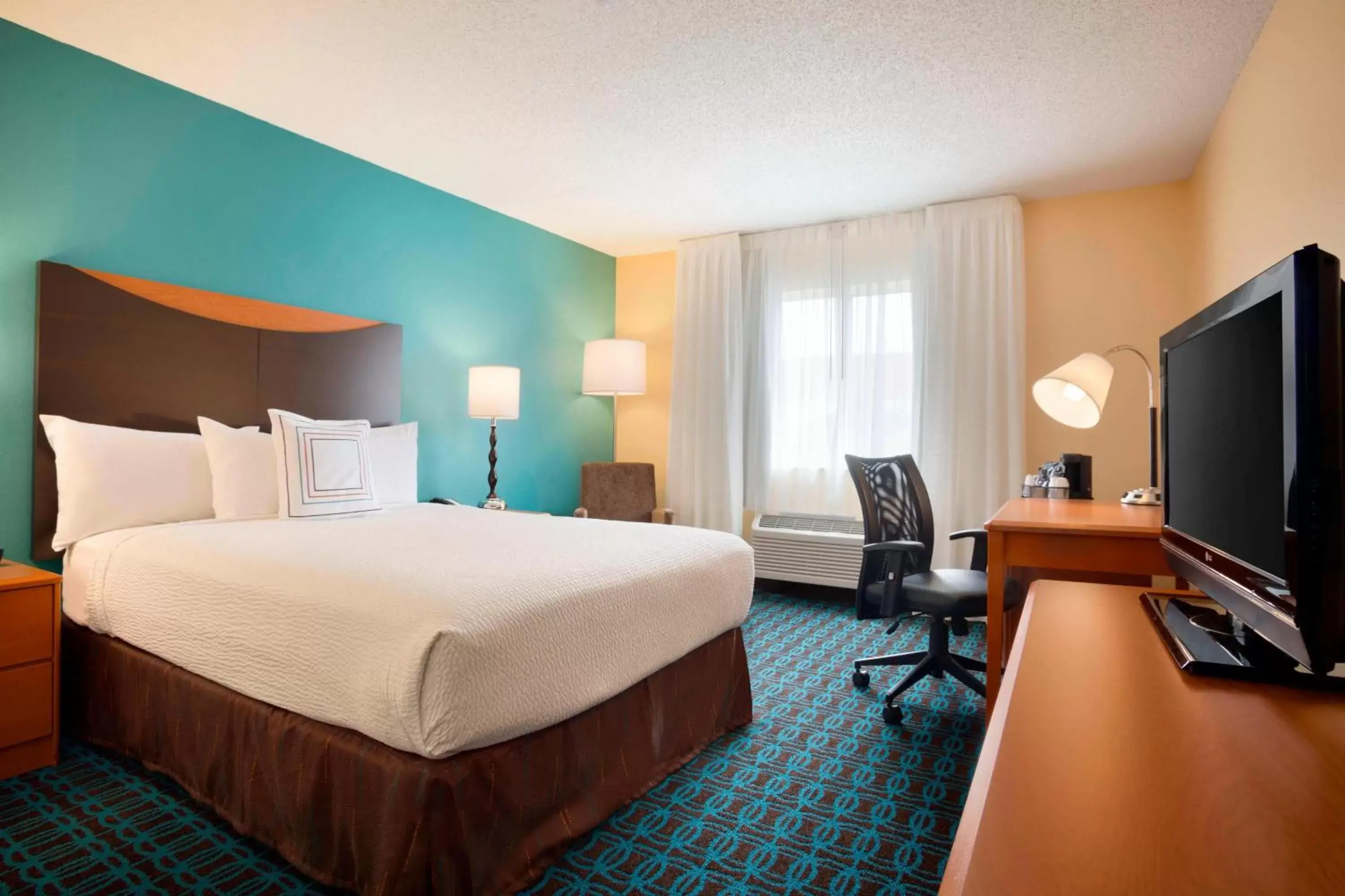 Photo of the whole room, Bed in Fairfield Inn & Suites by Marriott Dallas Plano