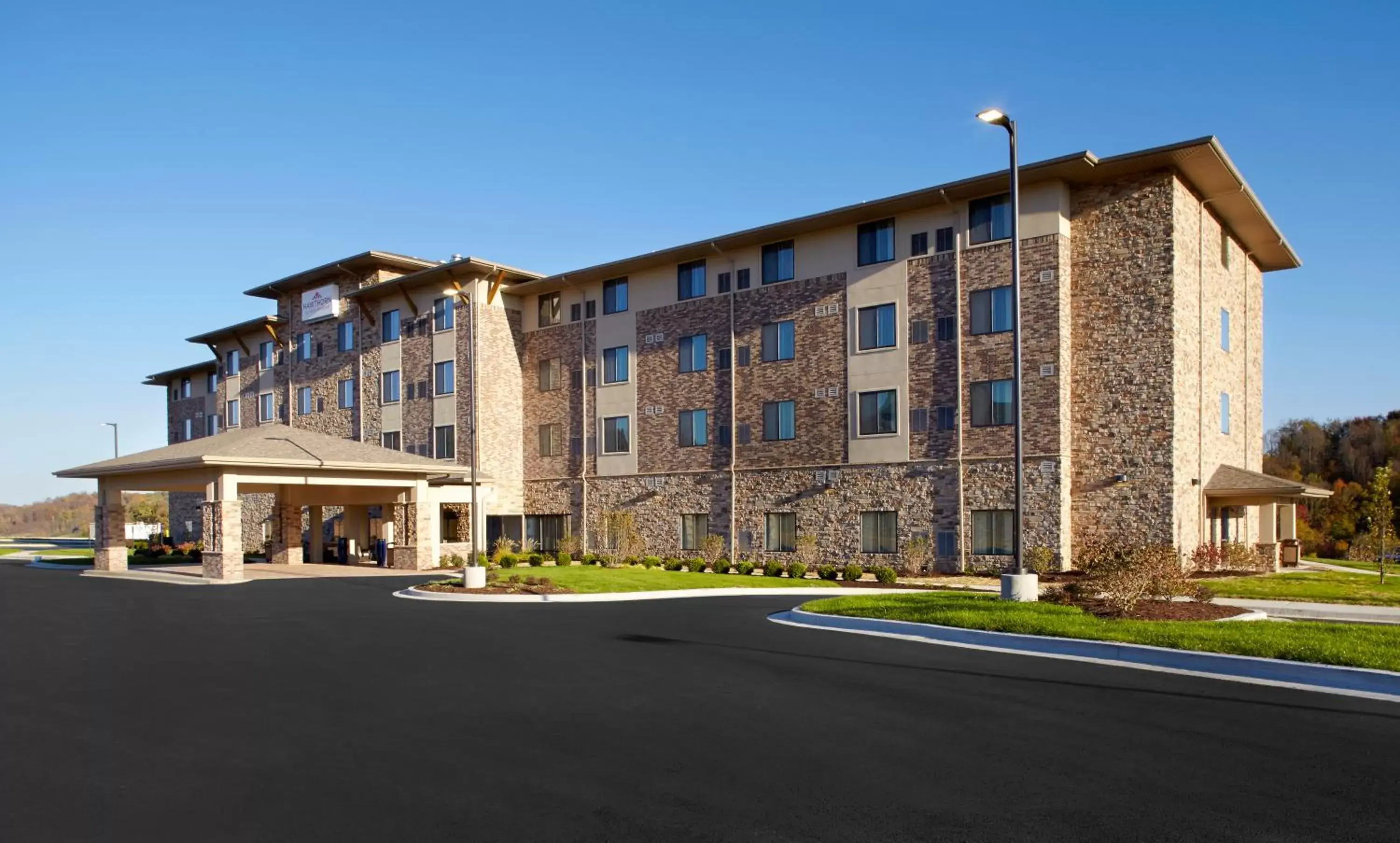 Facade/entrance, Property Building in Hawthorn Suites by Wyndham Wheeling at The Highlands