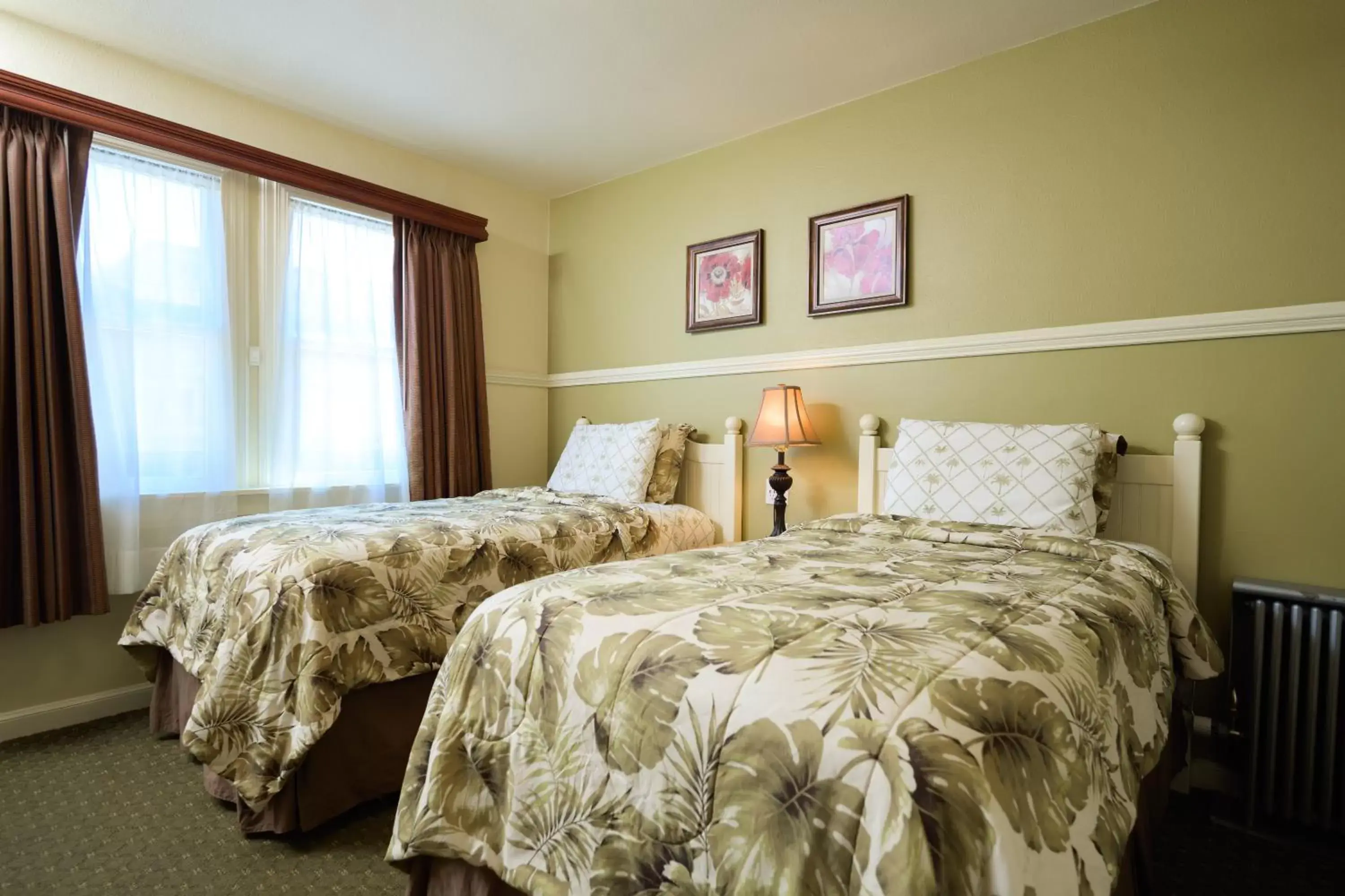 Bedroom, Bed in Marina Motel