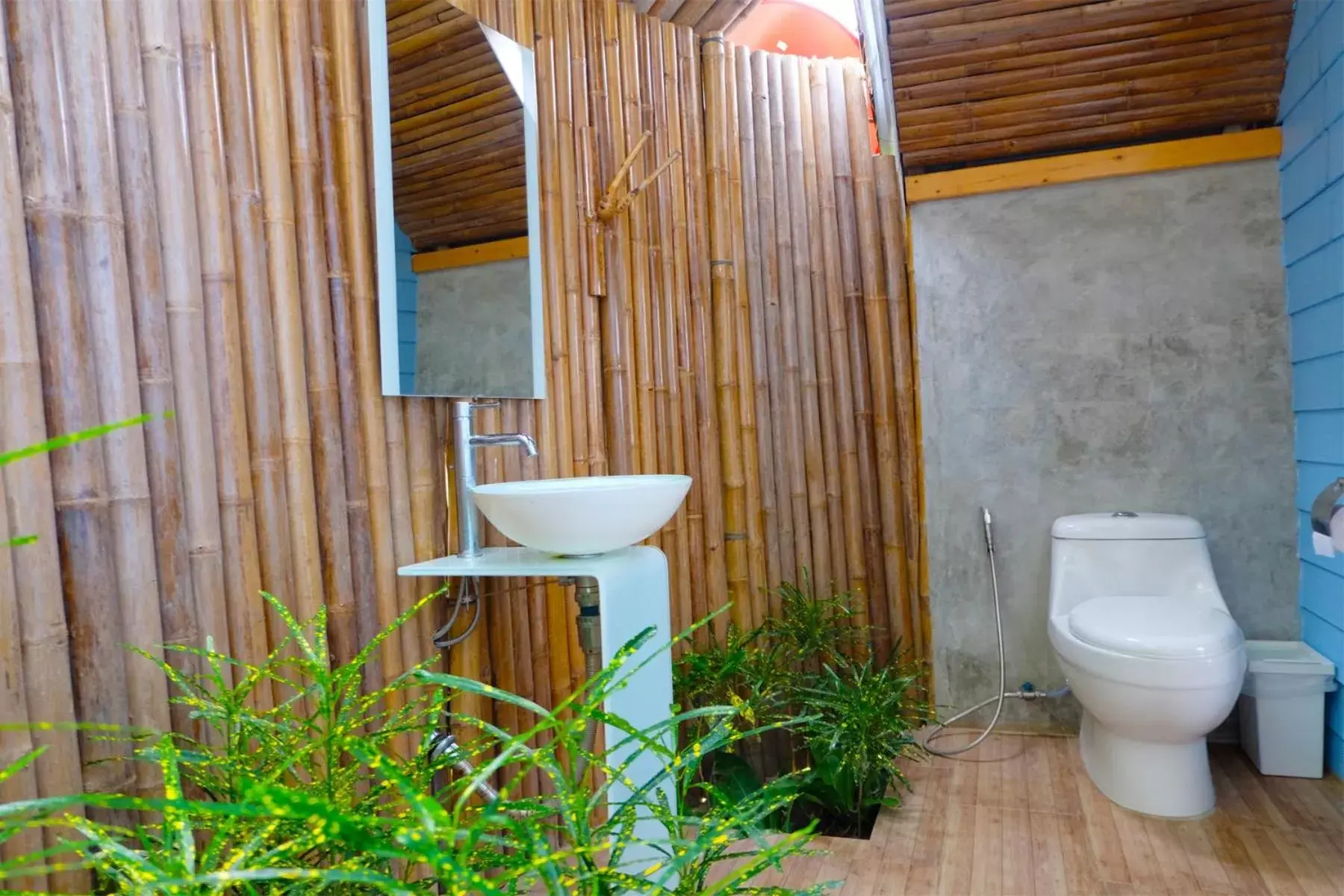 Bathroom in A-Na-Lay Resort Koh Kood