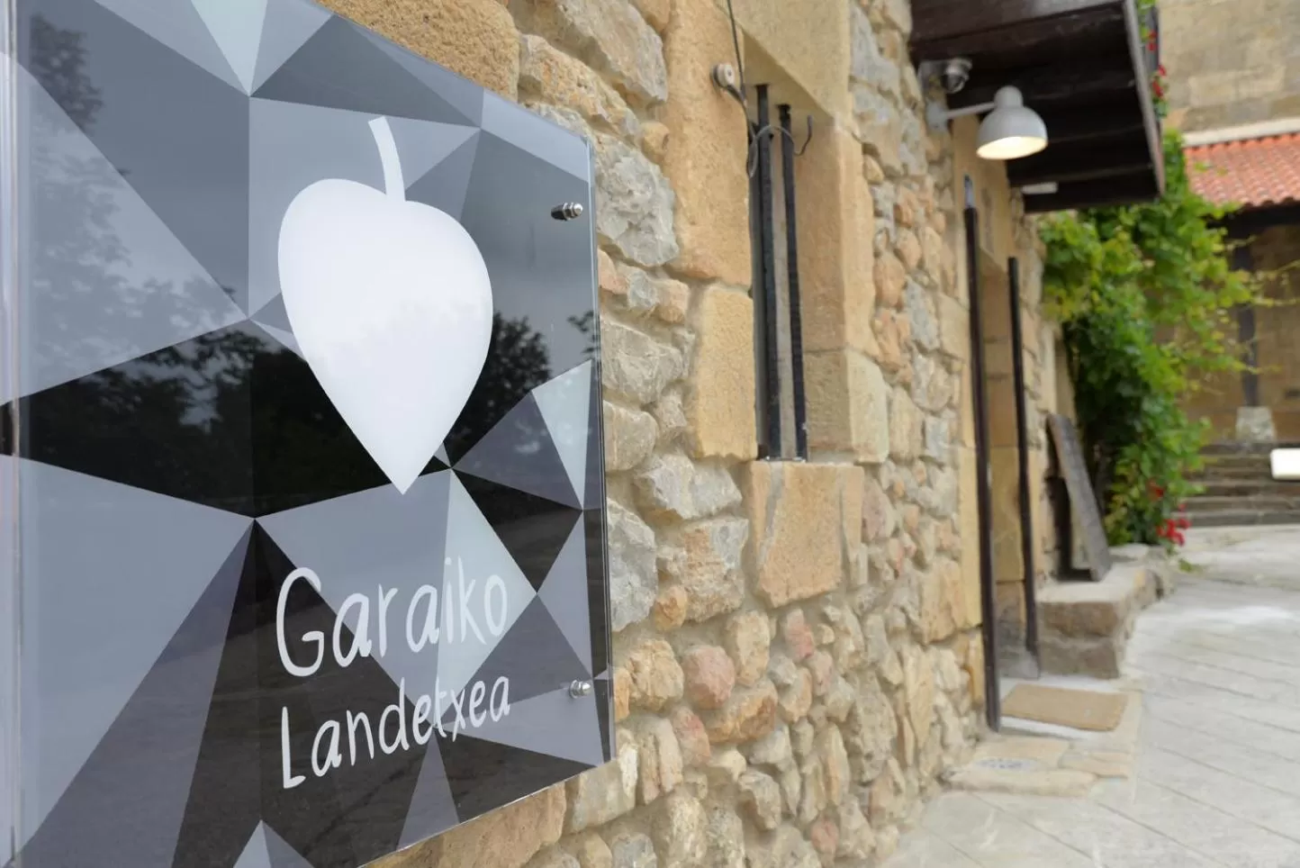 Facade/entrance in Hotel Garaiko Landetxea