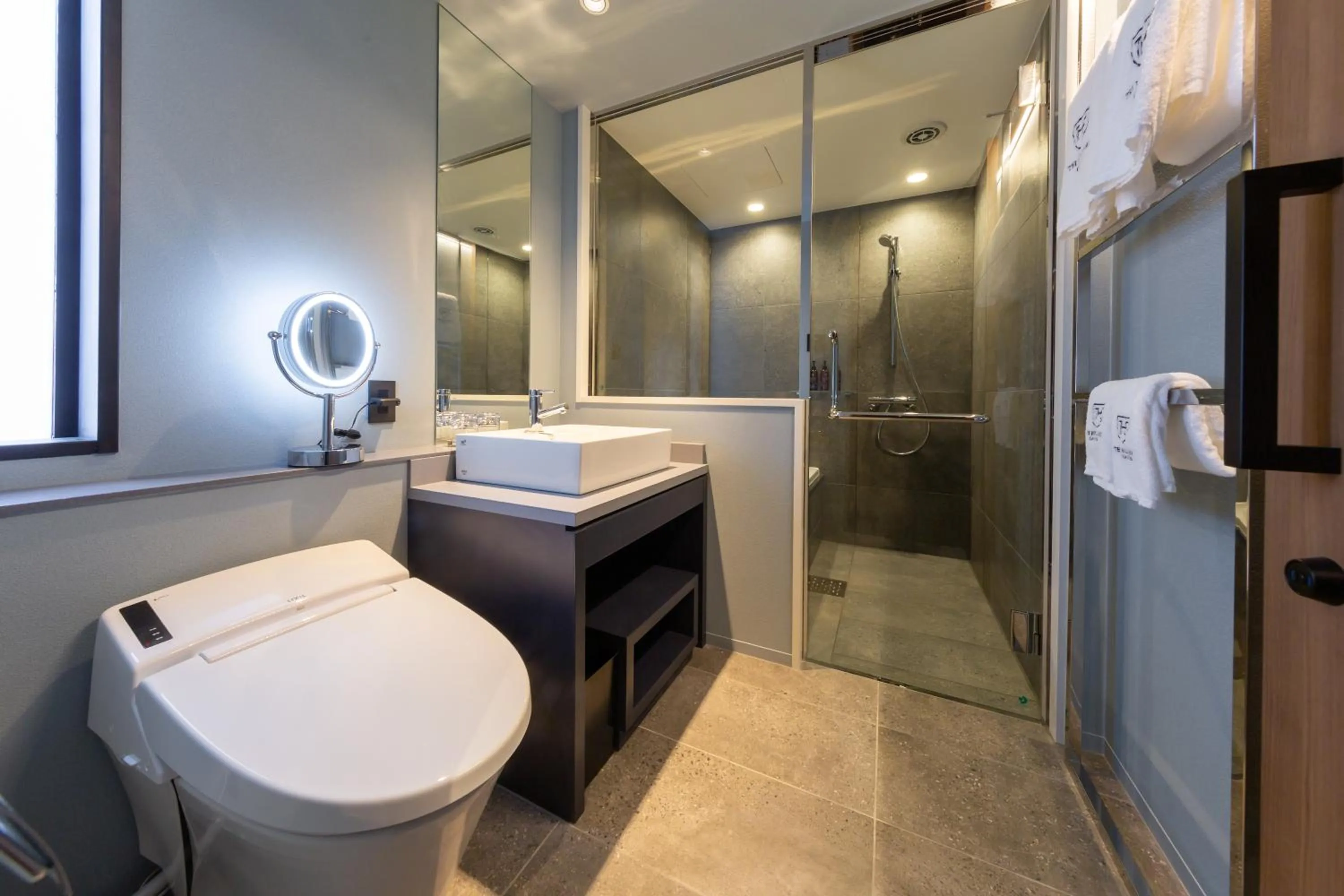 The Royal Park Canvas - Ginza 8