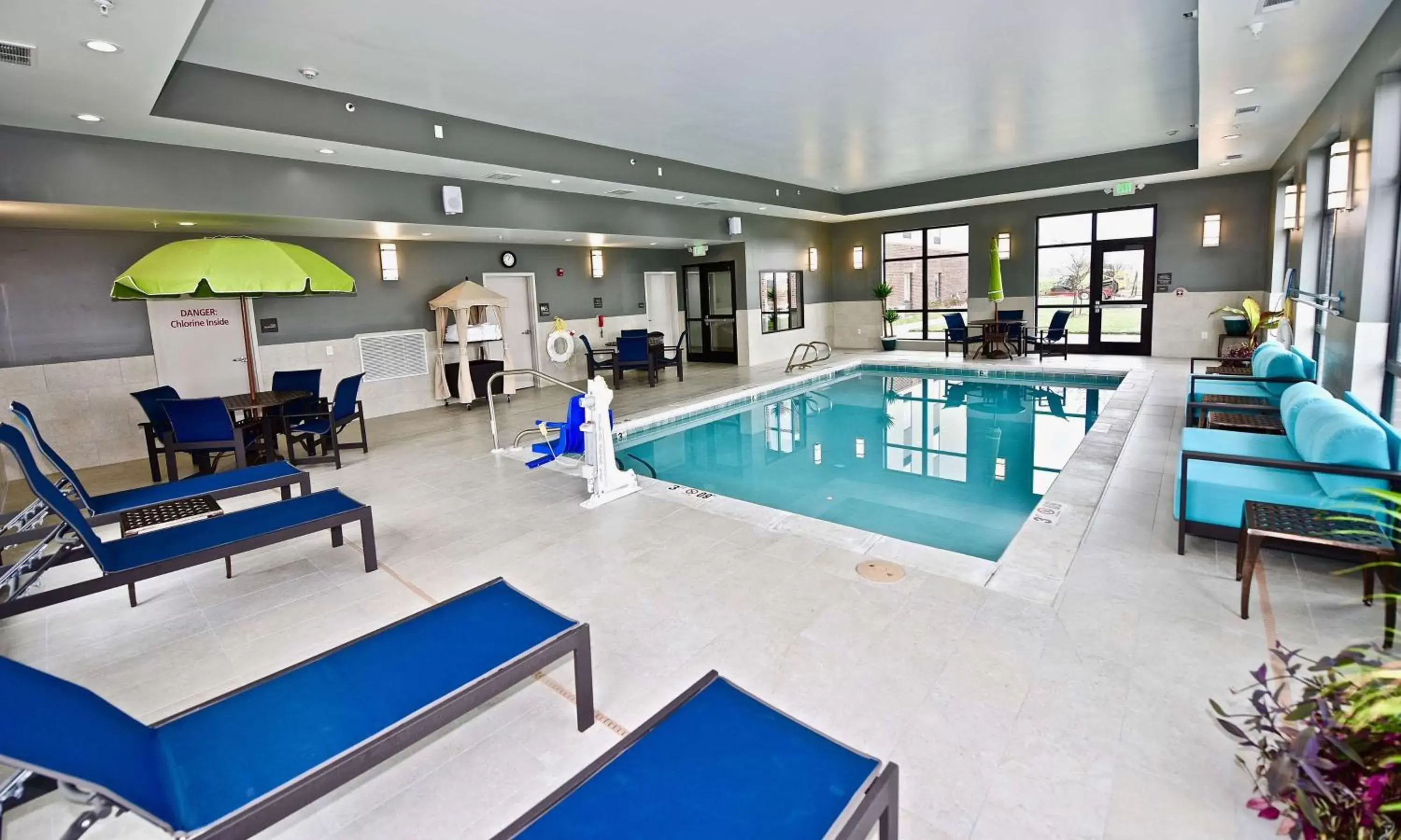 Lobby or reception, Swimming Pool in Hampton Inn By Hilton Kirksville MO