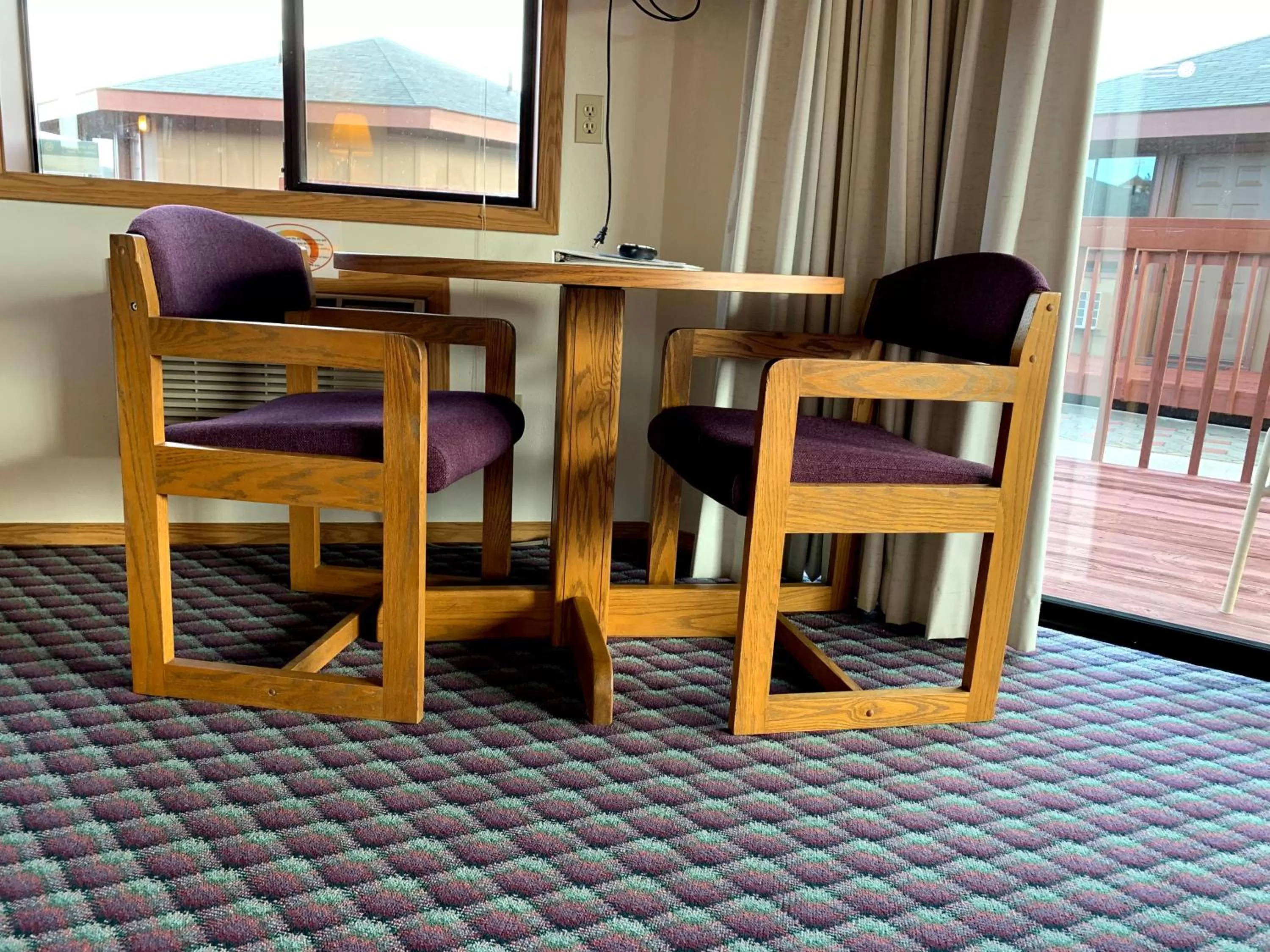 Dining area in Smith Rock Resort
