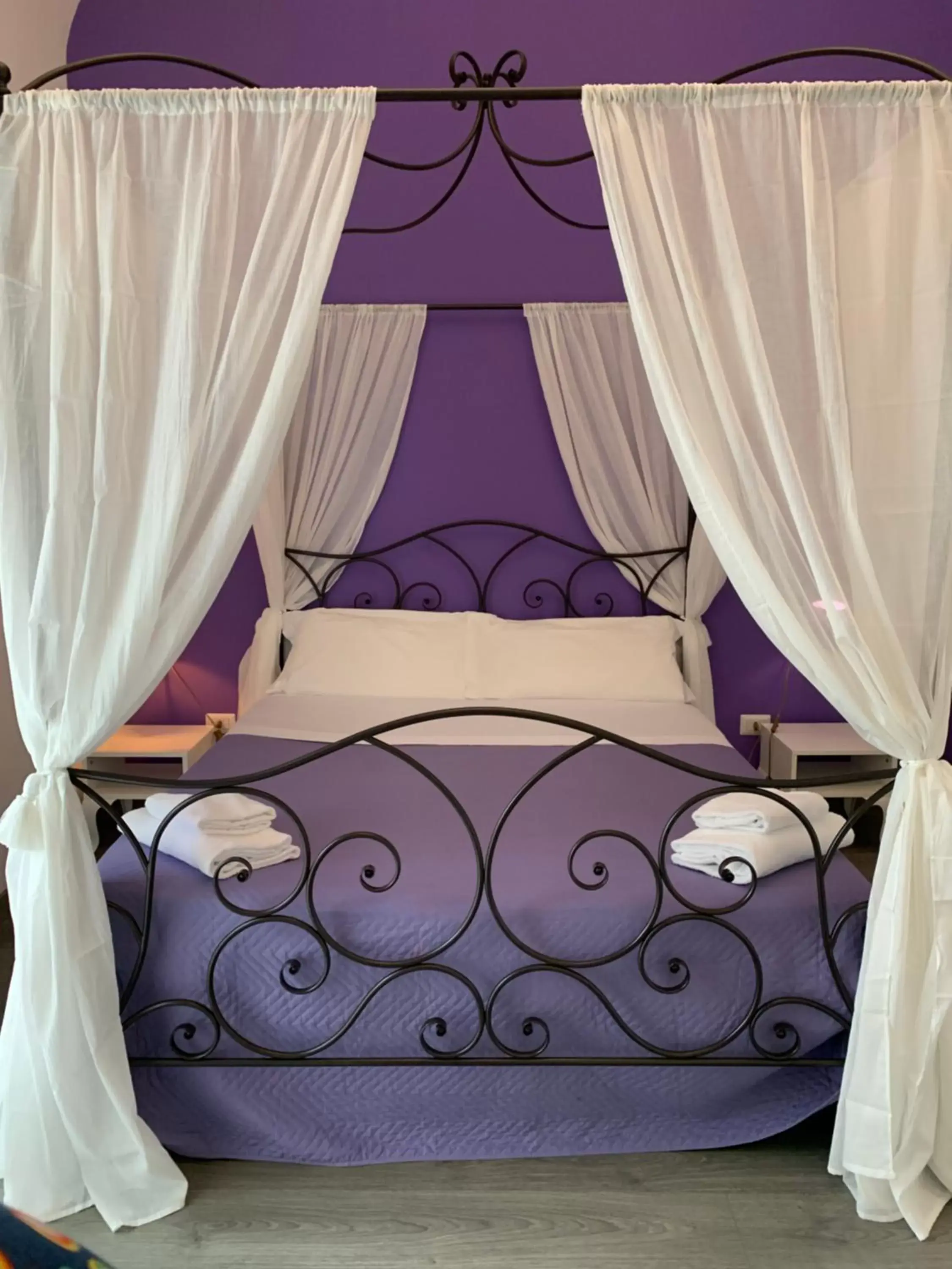 Bed in Duca di Uzeda Bed & Breakfast Luxury and Style