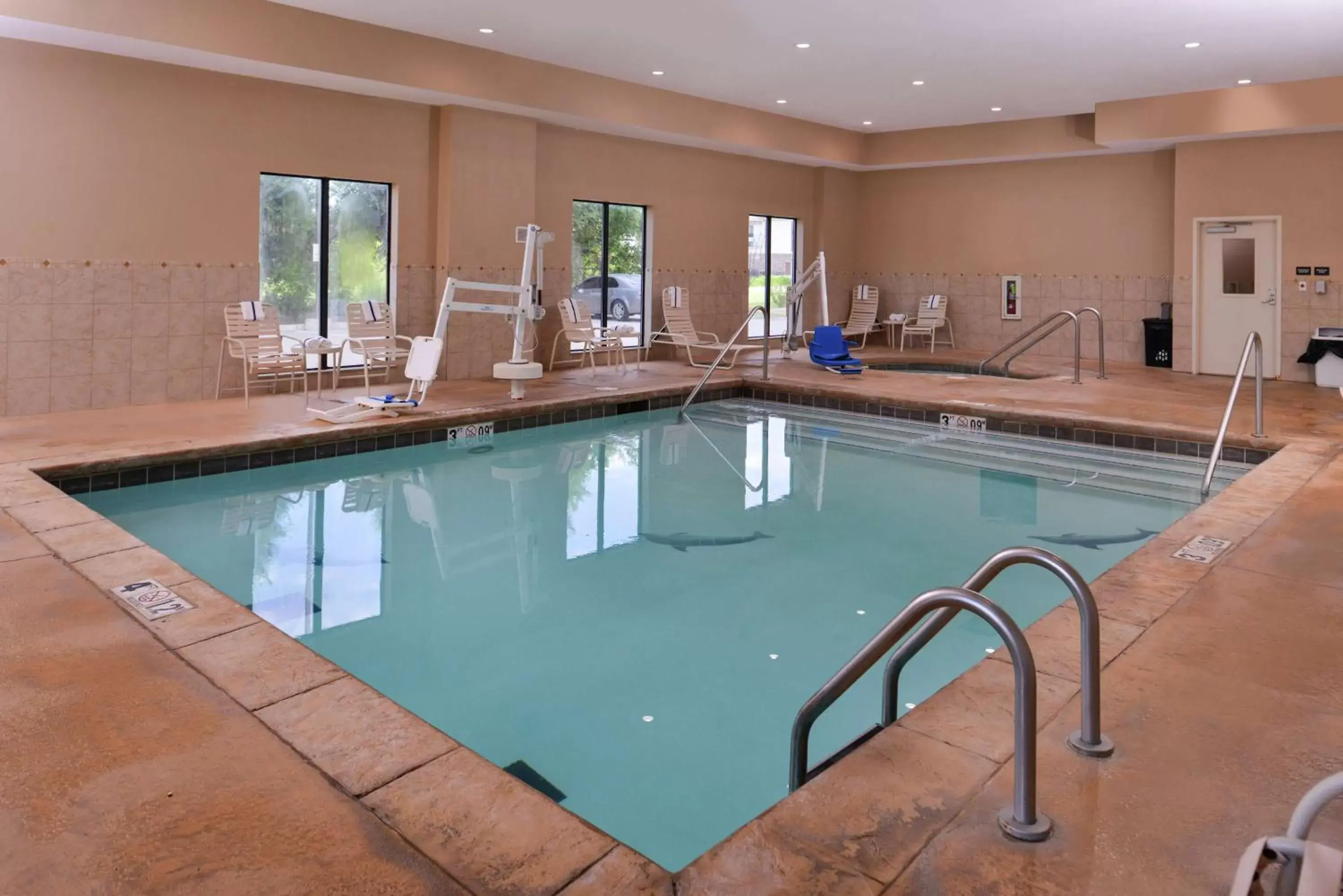 Pool view, Swimming Pool in Hampton Inn & Suites Woodward