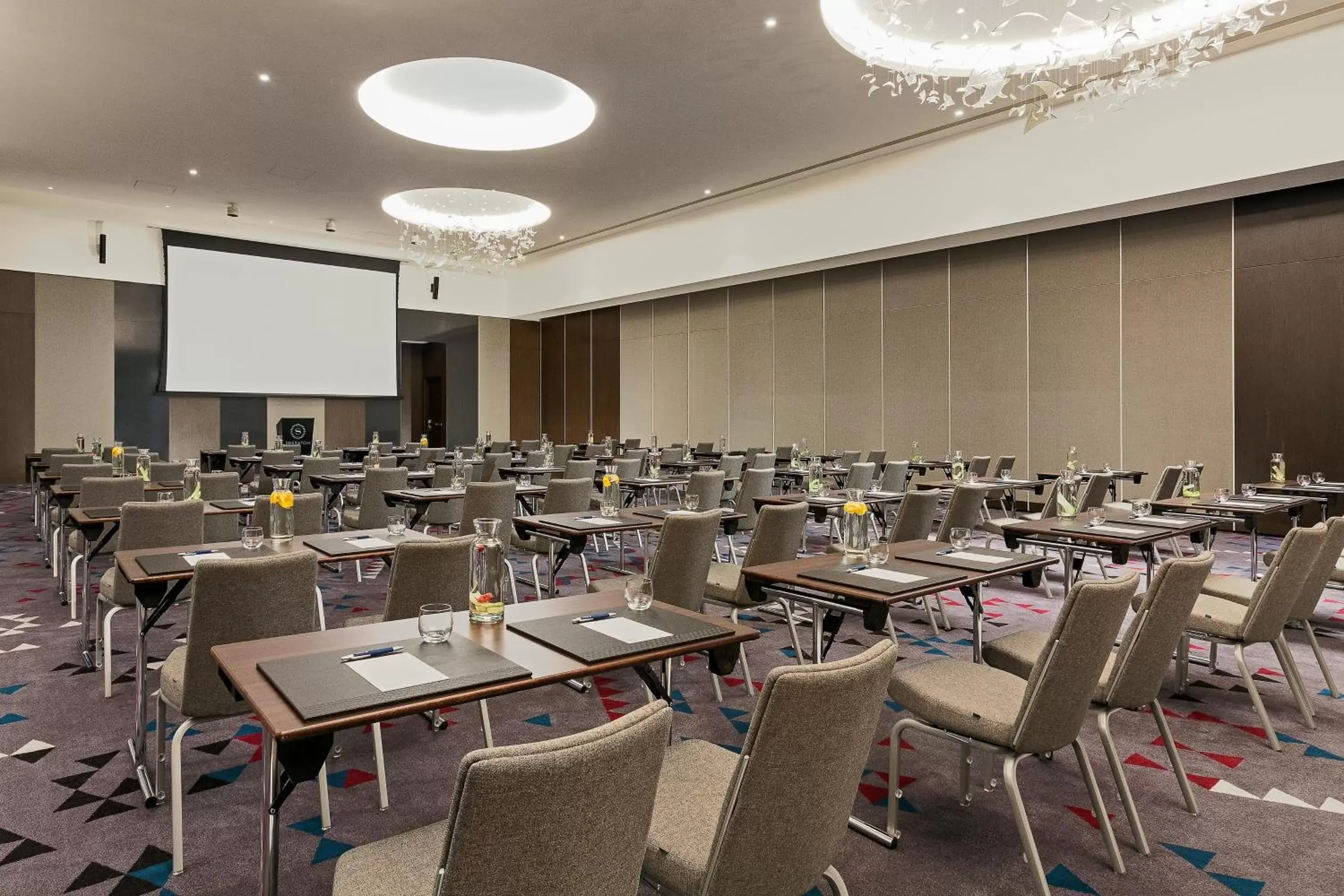 Meeting/conference room in Sheraton Grand Tbilisi Metechi Palace