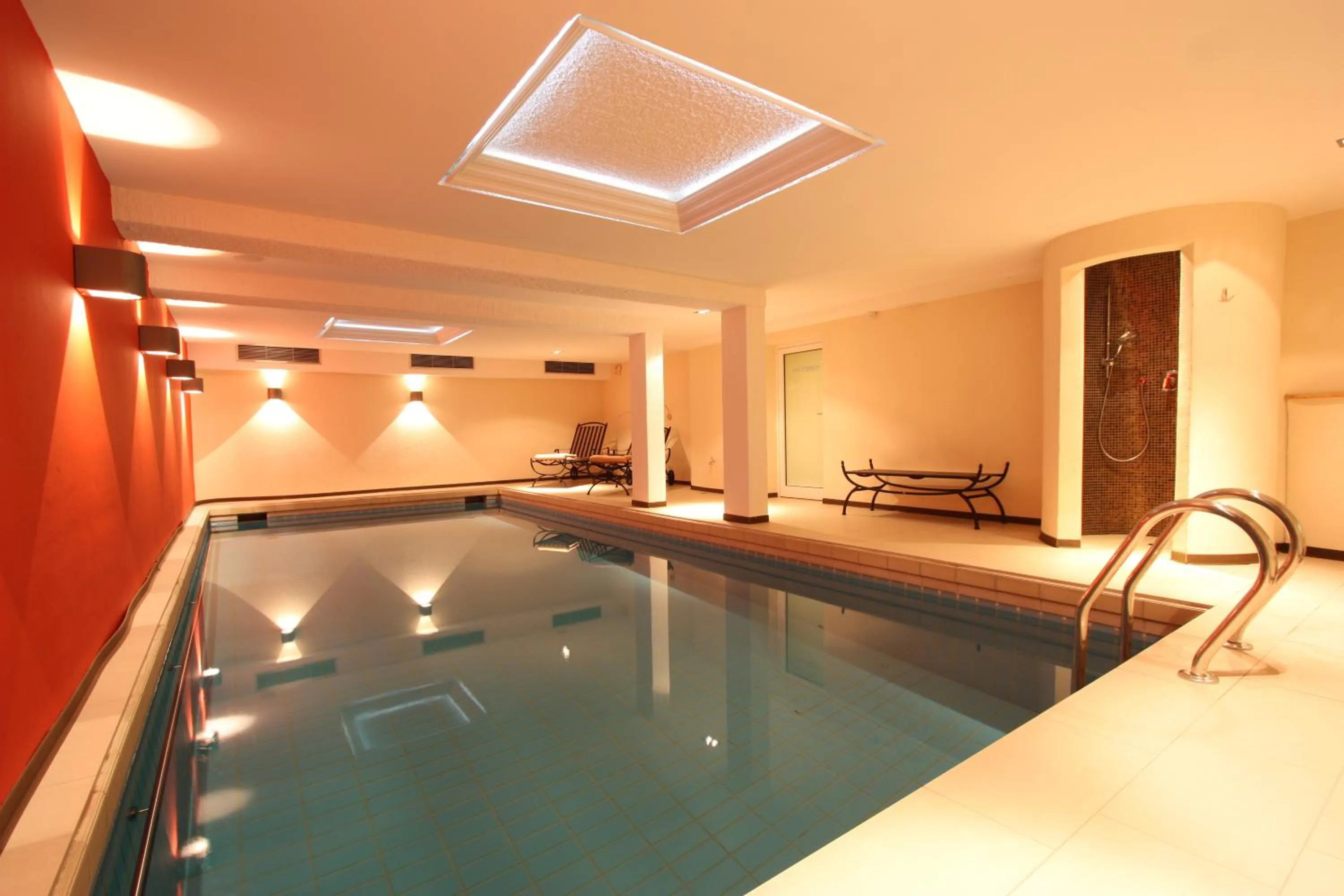 Swimming pool in derSTERN Hersfeld