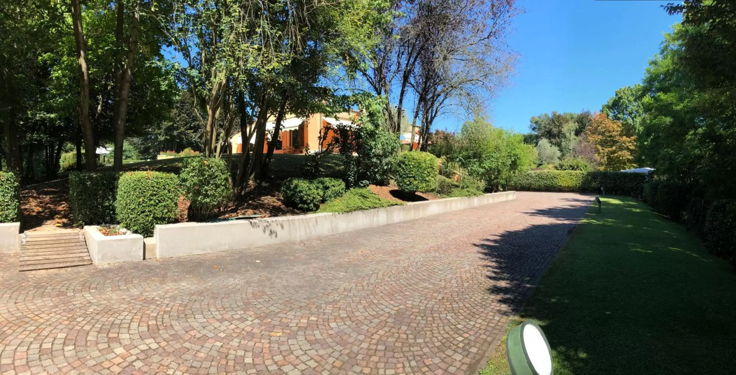 Facade/entrance in Villa Fior di Robinia