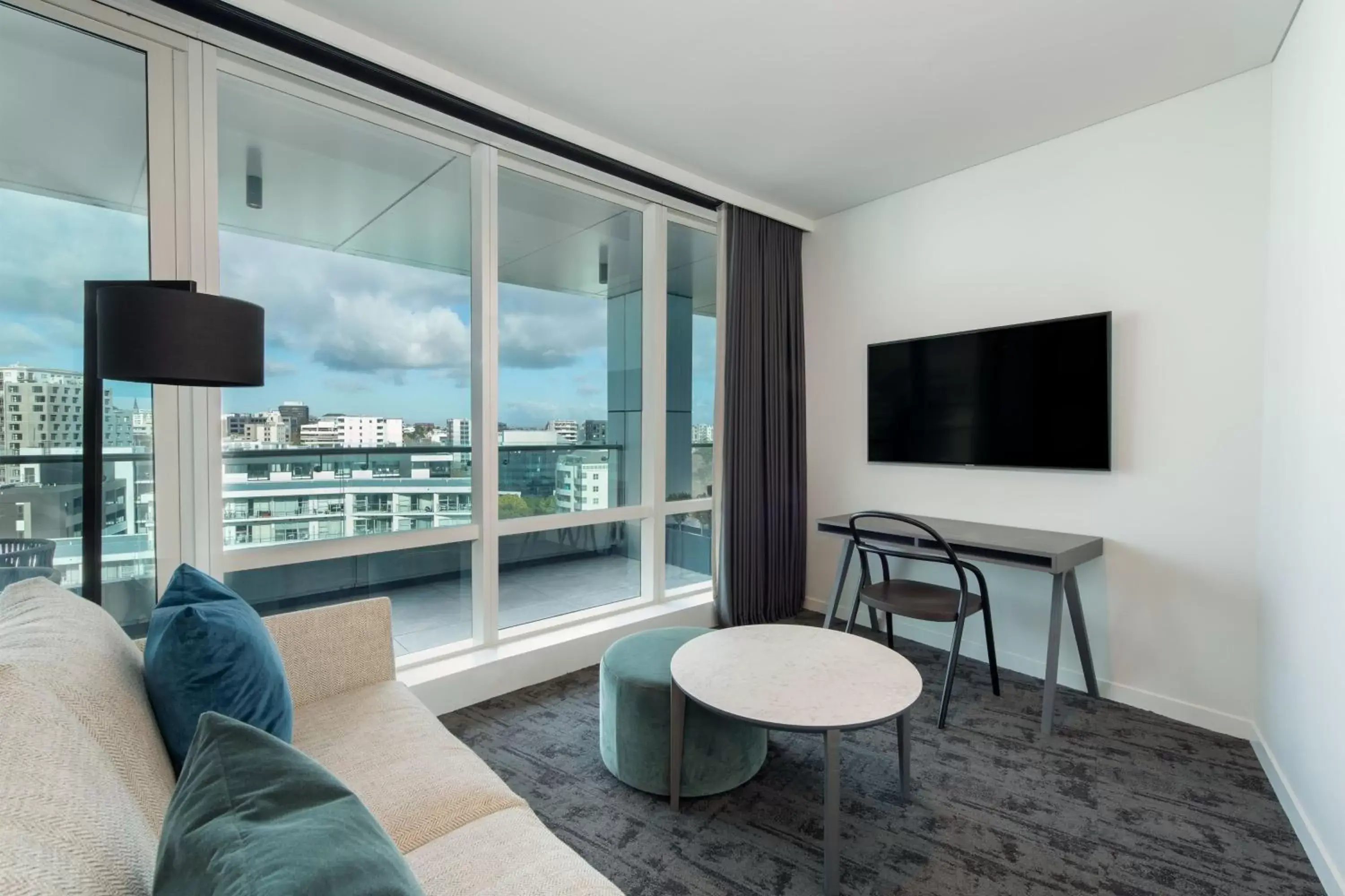 Living room, Seating Area in Four Points by Sheraton Auckland