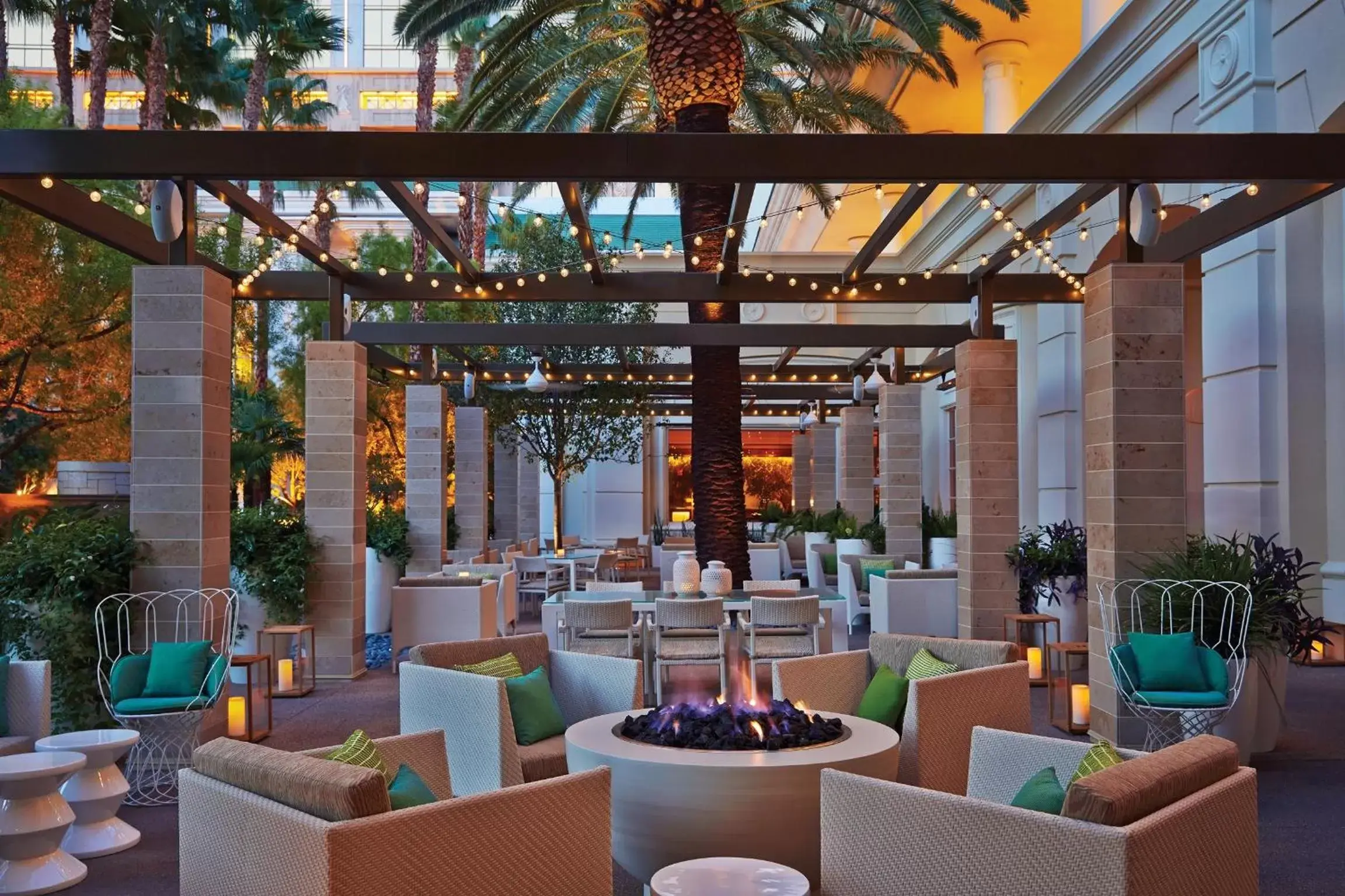 Patio, Restaurant/Places to Eat in Four Seasons Hotel Las Vegas