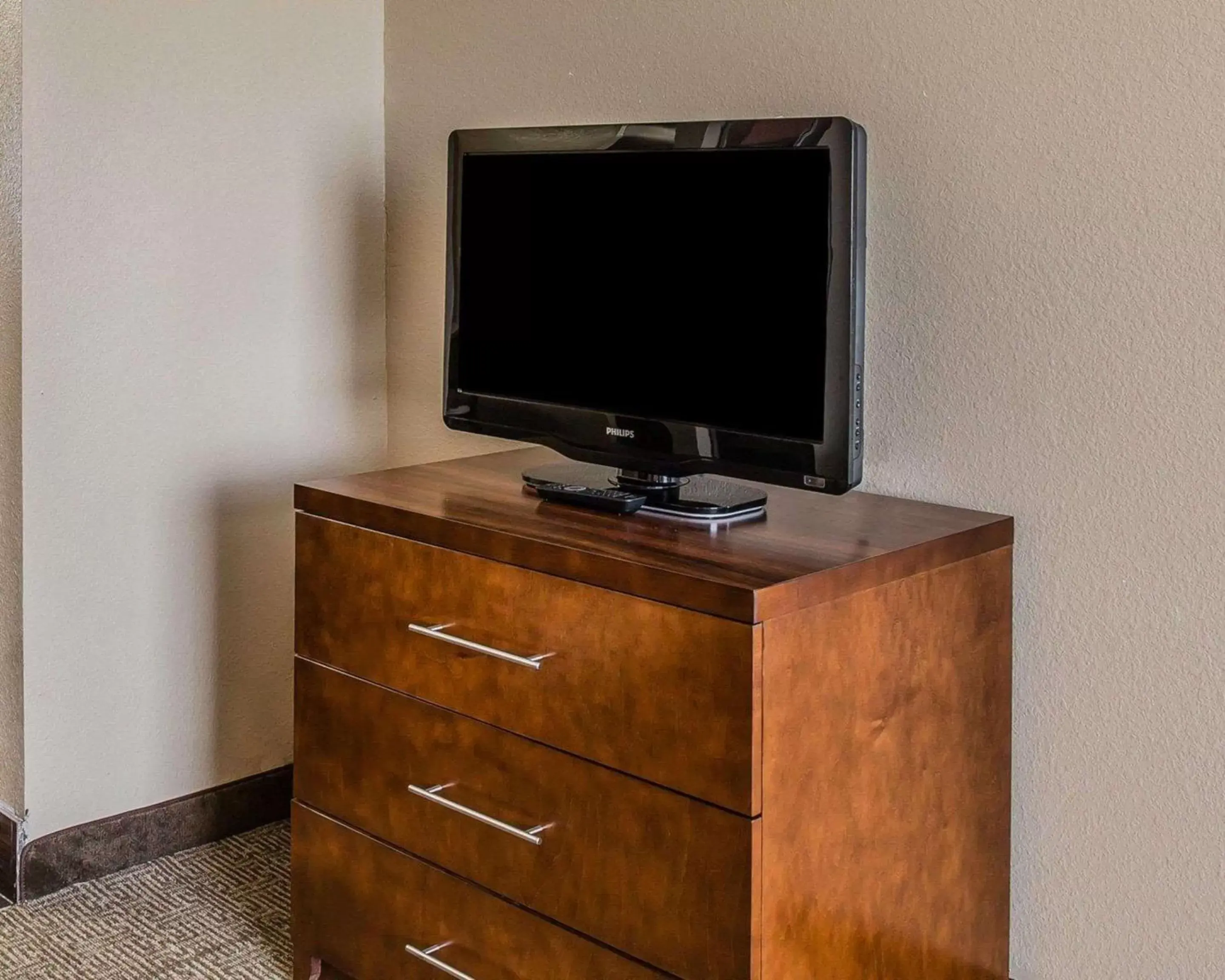 Photo of the whole room, TV/Entertainment Center in Comfort Inn & Suites Lakeland North I-4