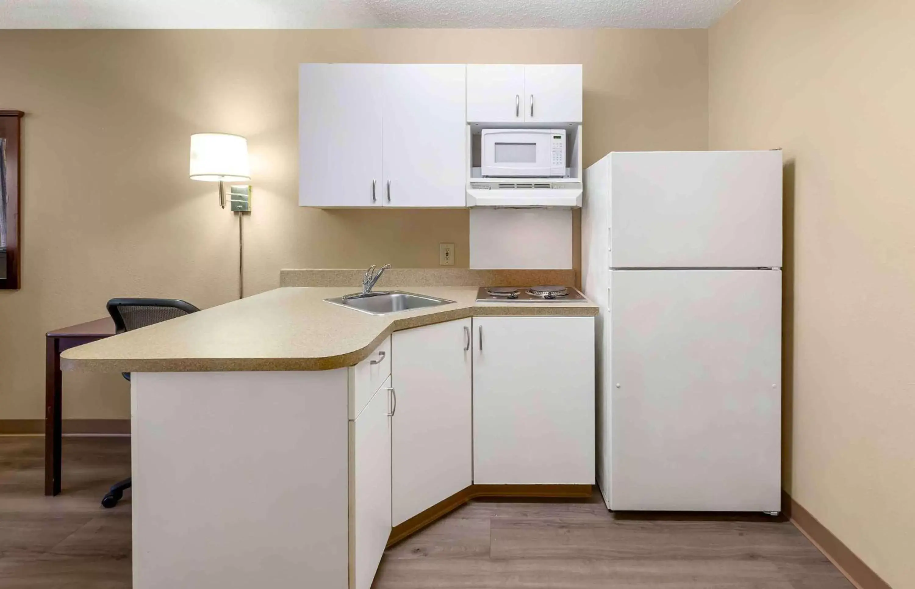 Bedroom in Extended Stay America Select Suites - Raleigh - RDU Airport Bedroom in Extended Stay America Select Suites - Raleigh - RDU Airport