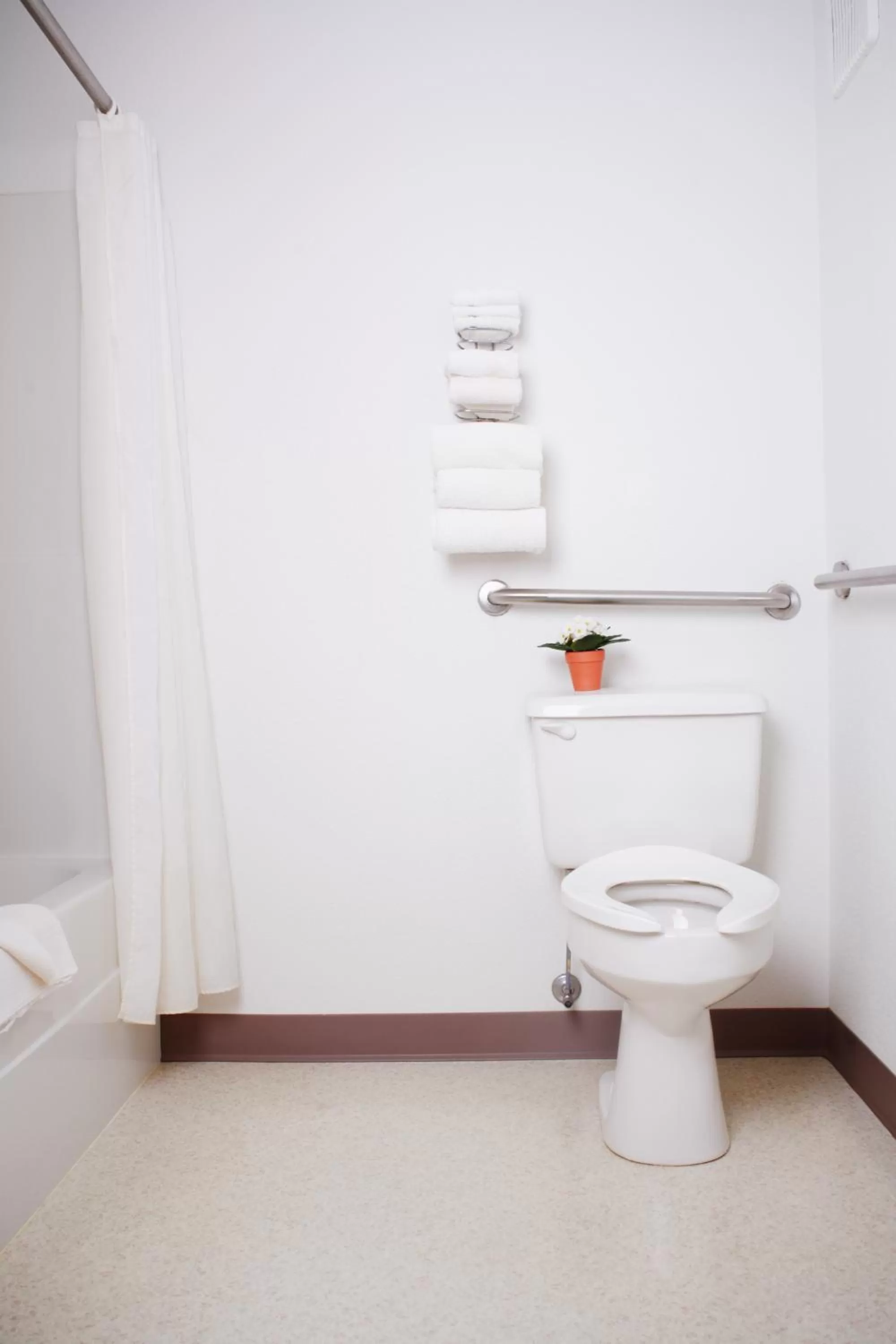 Toilet in Country Club Inn