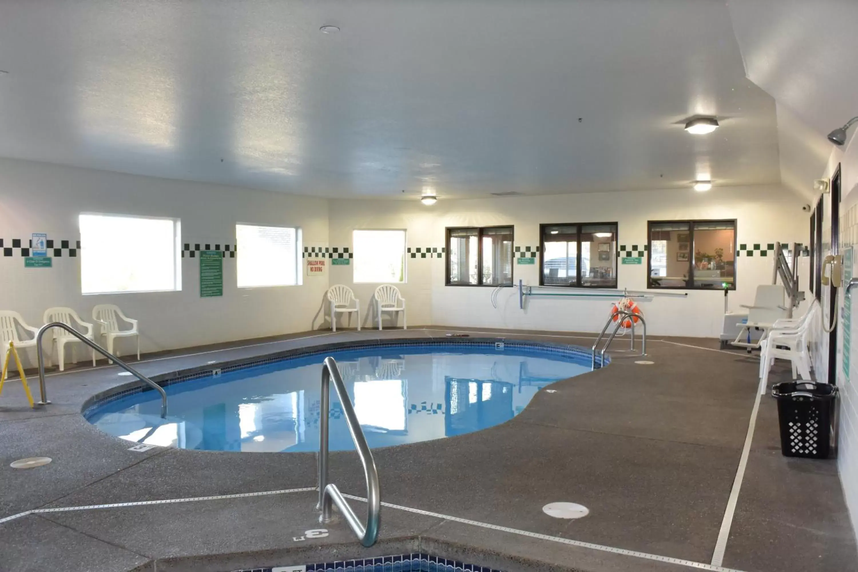 Spa and wellness centre/facilities, Swimming Pool in Travelodge by Wyndham, Newberg