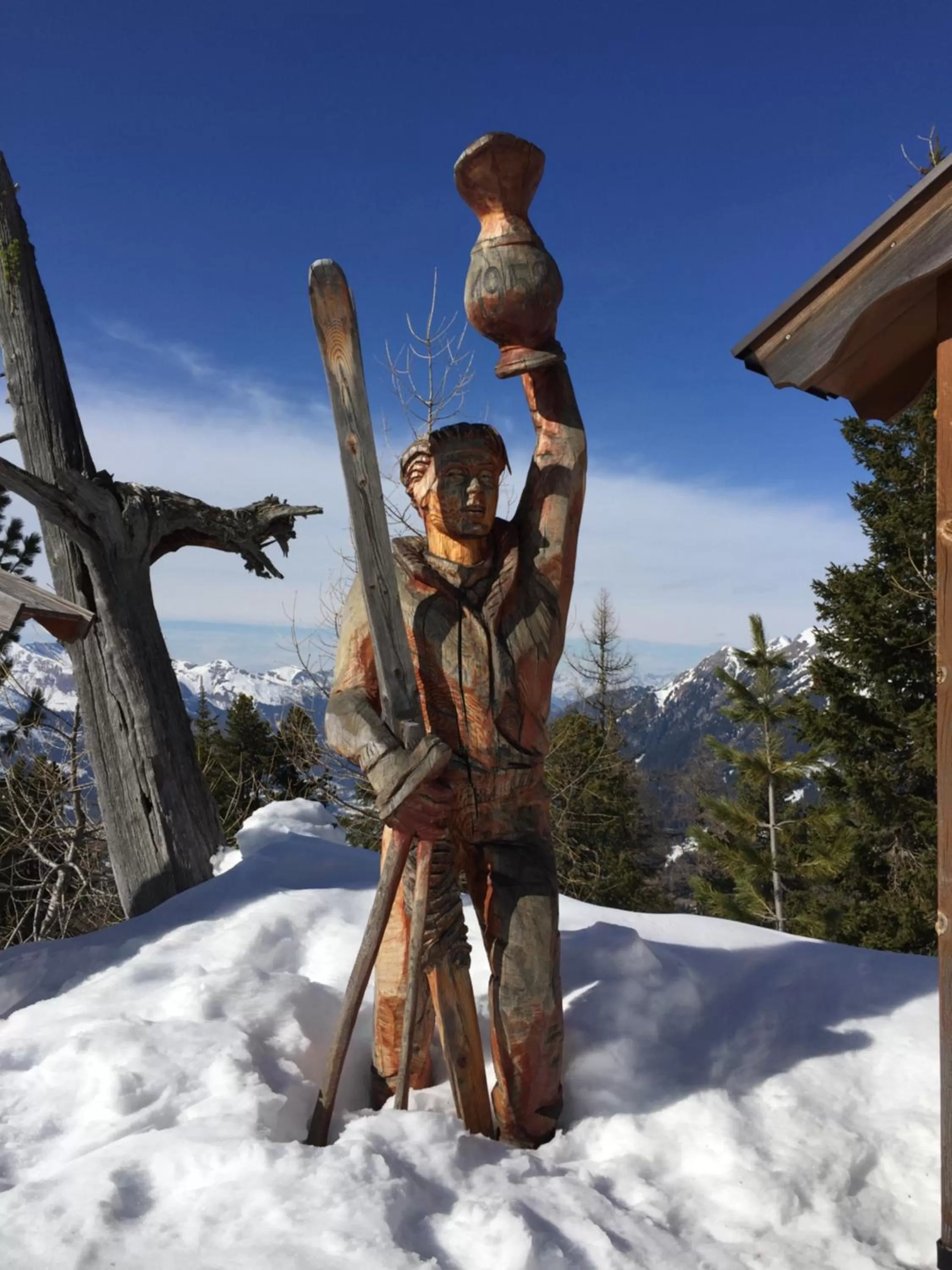 People, Winter in Nefer, Haus