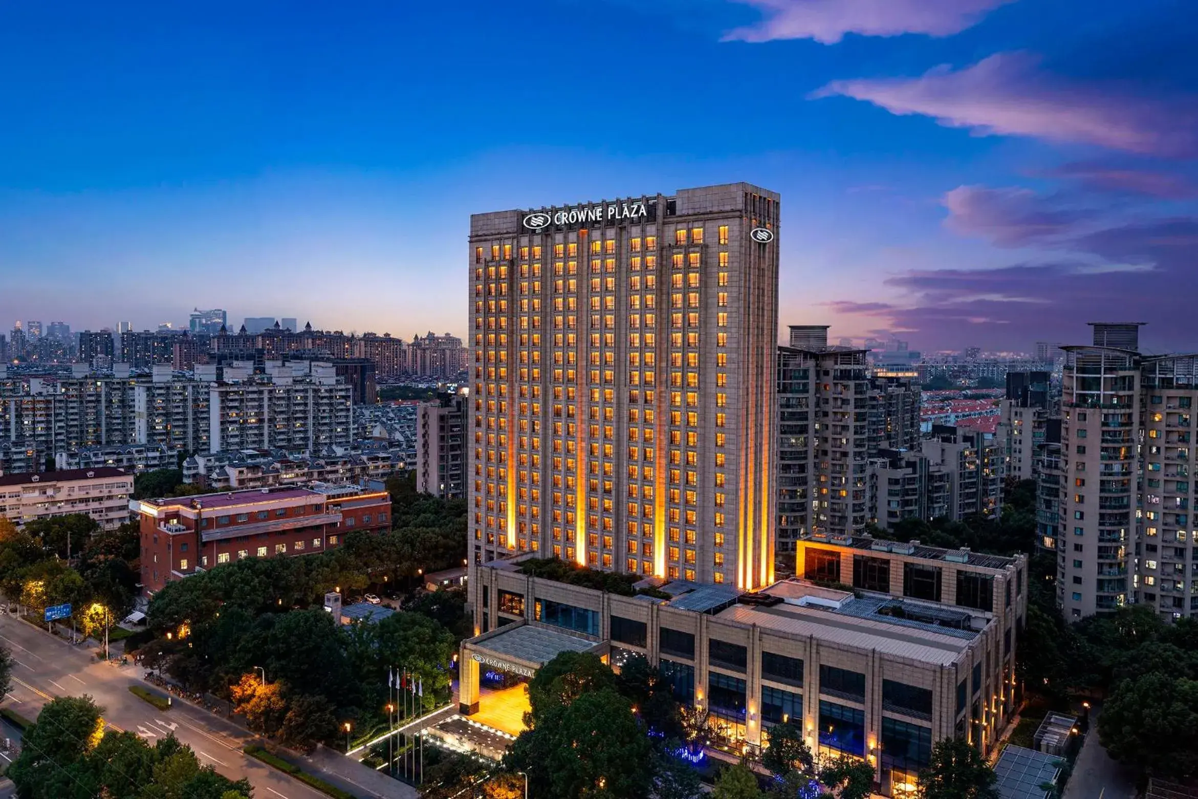 Property building in Crowne Plaza Shanghai Jinxiu by IHG Property building in Crowne Plaza Shanghai Jinxiu by IHG