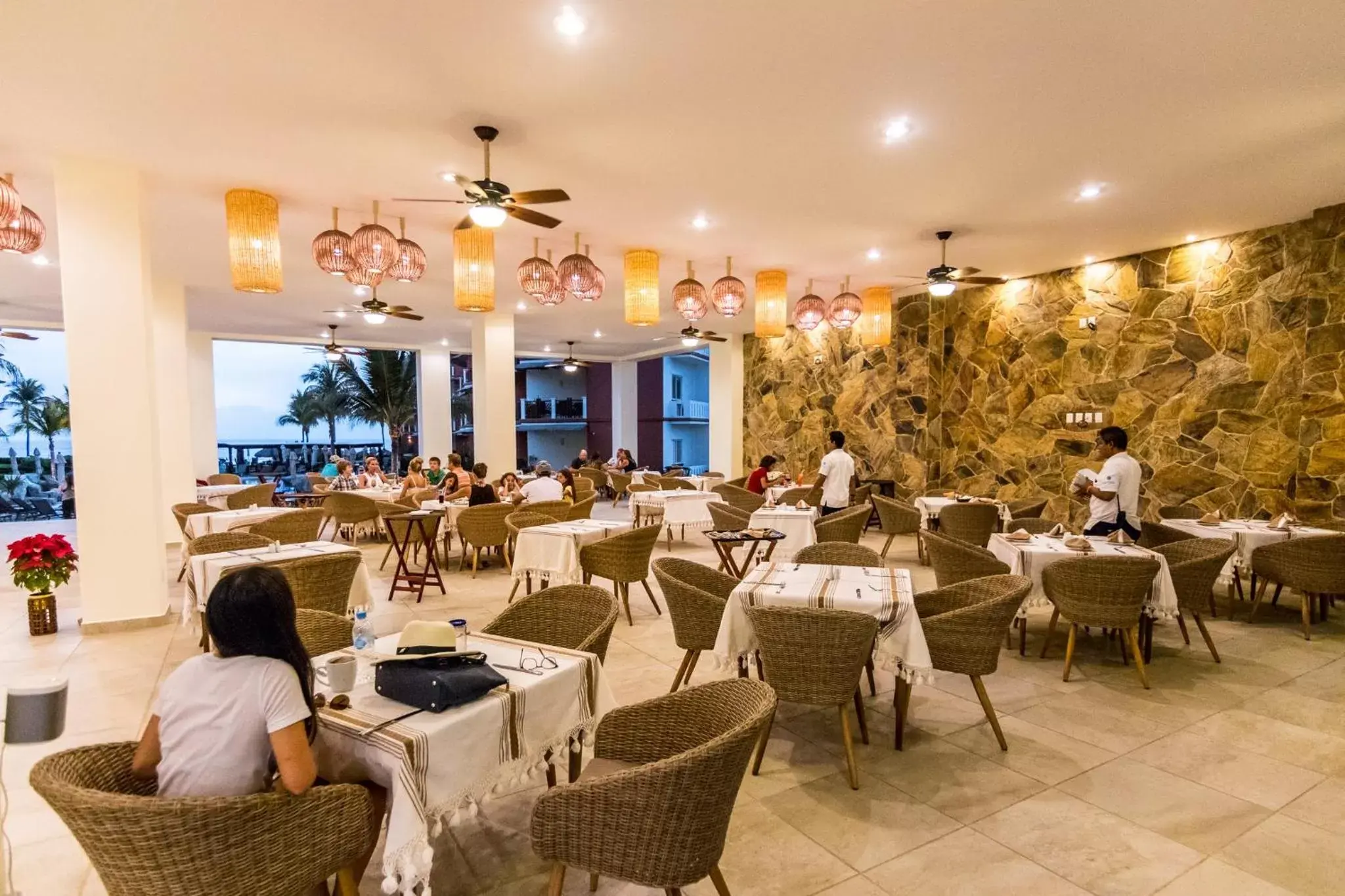 Restaurant/Places to Eat in Vivo Resorts