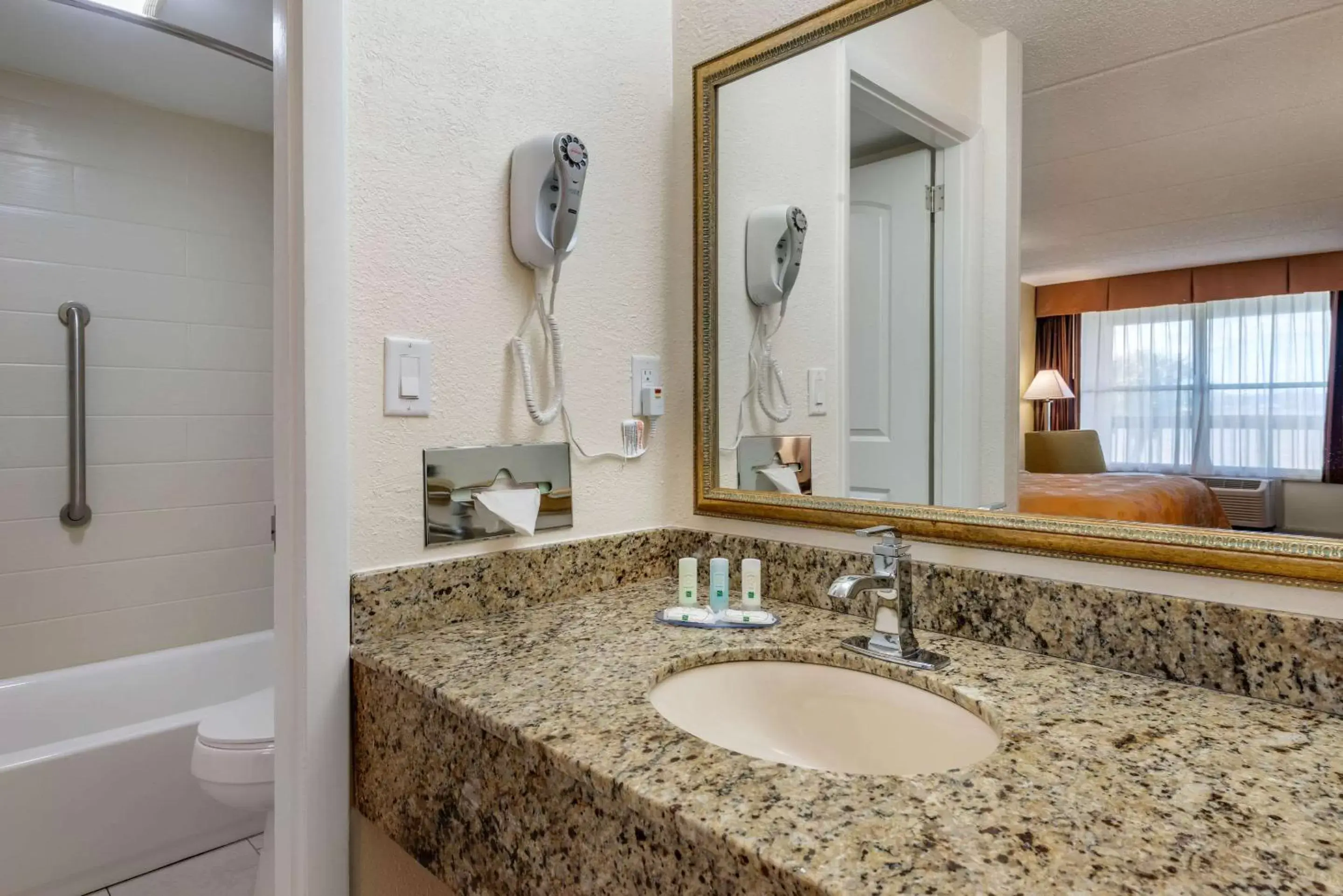 Bathroom in Quality Inn and Suites Riverfront