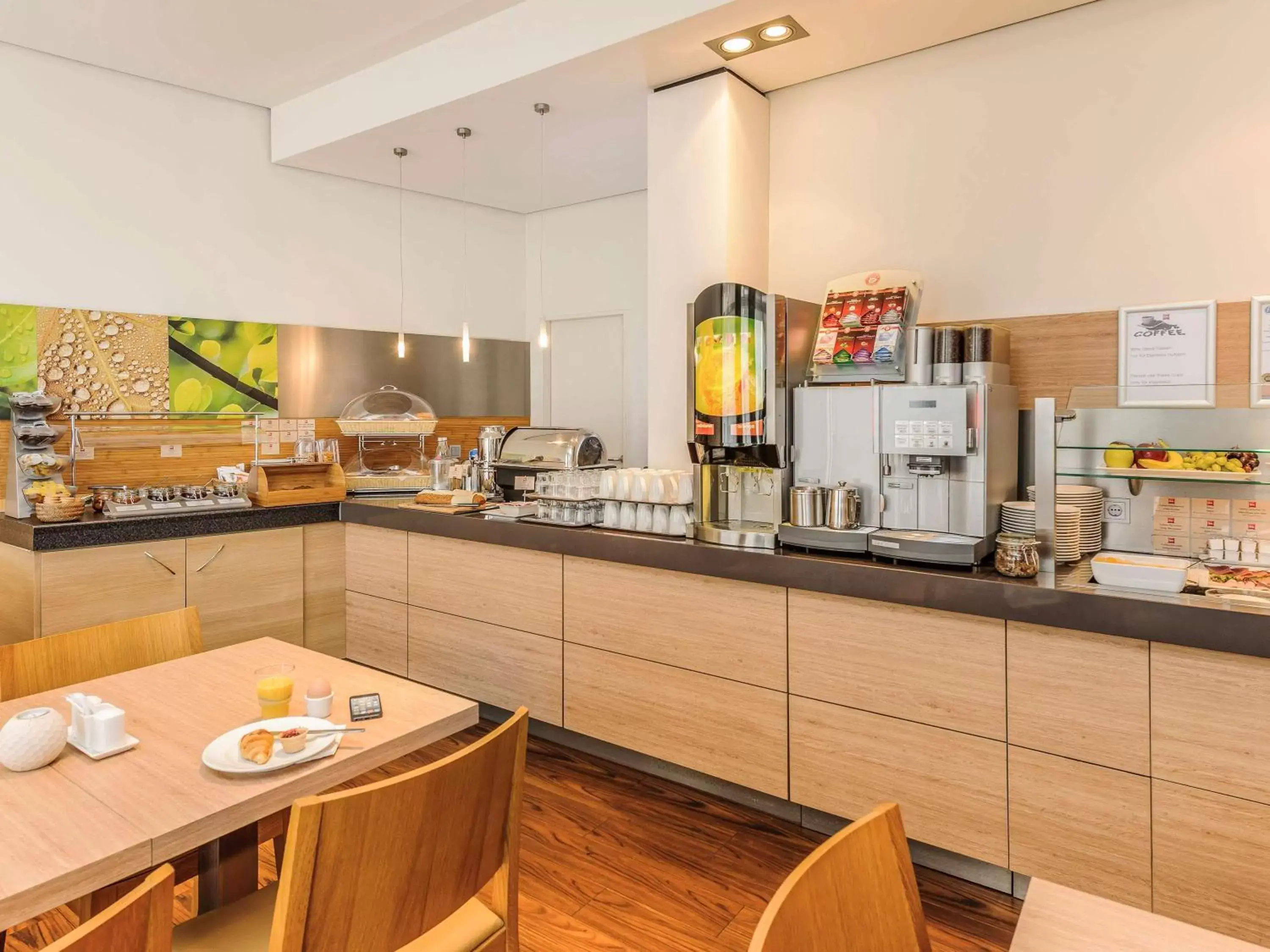 Breakfast, Restaurant/Places to Eat in ibis Bamberg Altstadt