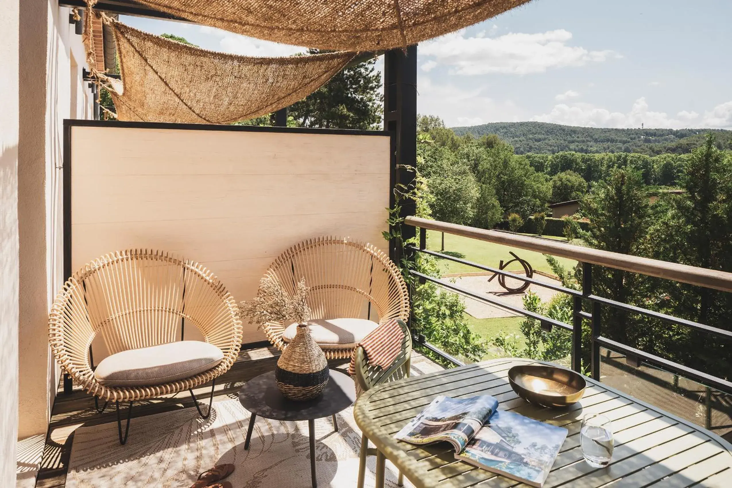 Patio, Balcony/Terrace in Les Lodges Sainte-Victoire Hotel & Spa