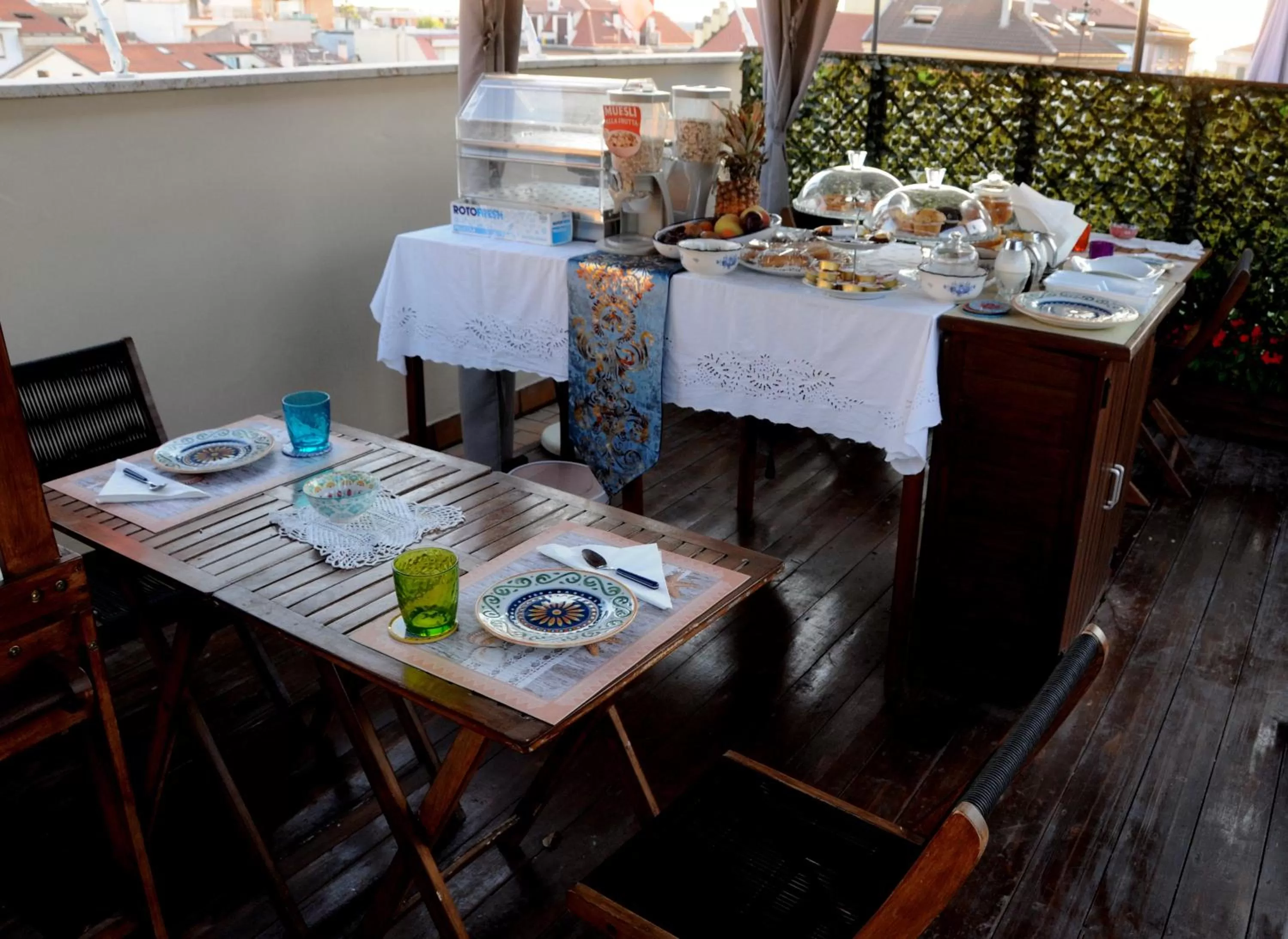 Restaurant/places to eat in La casa di Luna