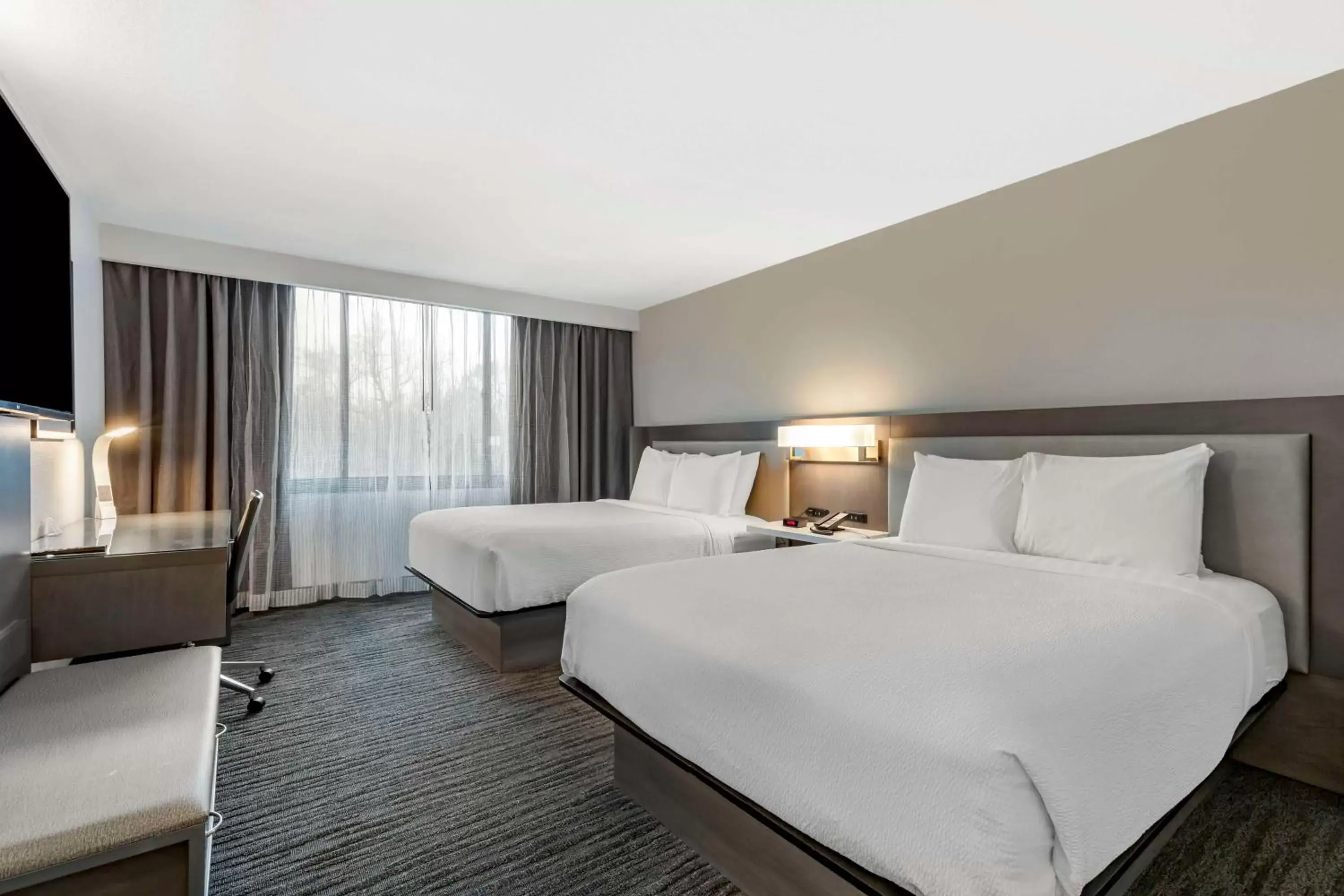 Bedroom, Bed in Best Western Premier Rockville Hotel & Suites