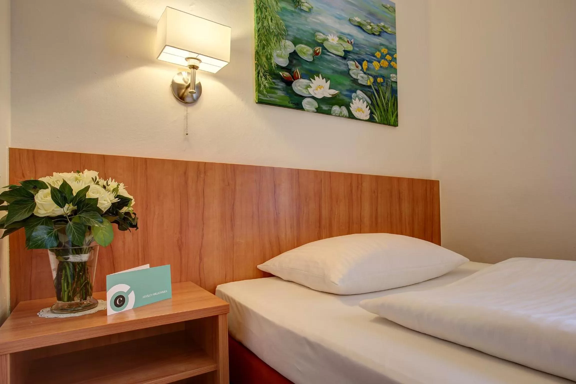 Photo of the whole room, Bed in Trip Inn Hotel Blankenburg