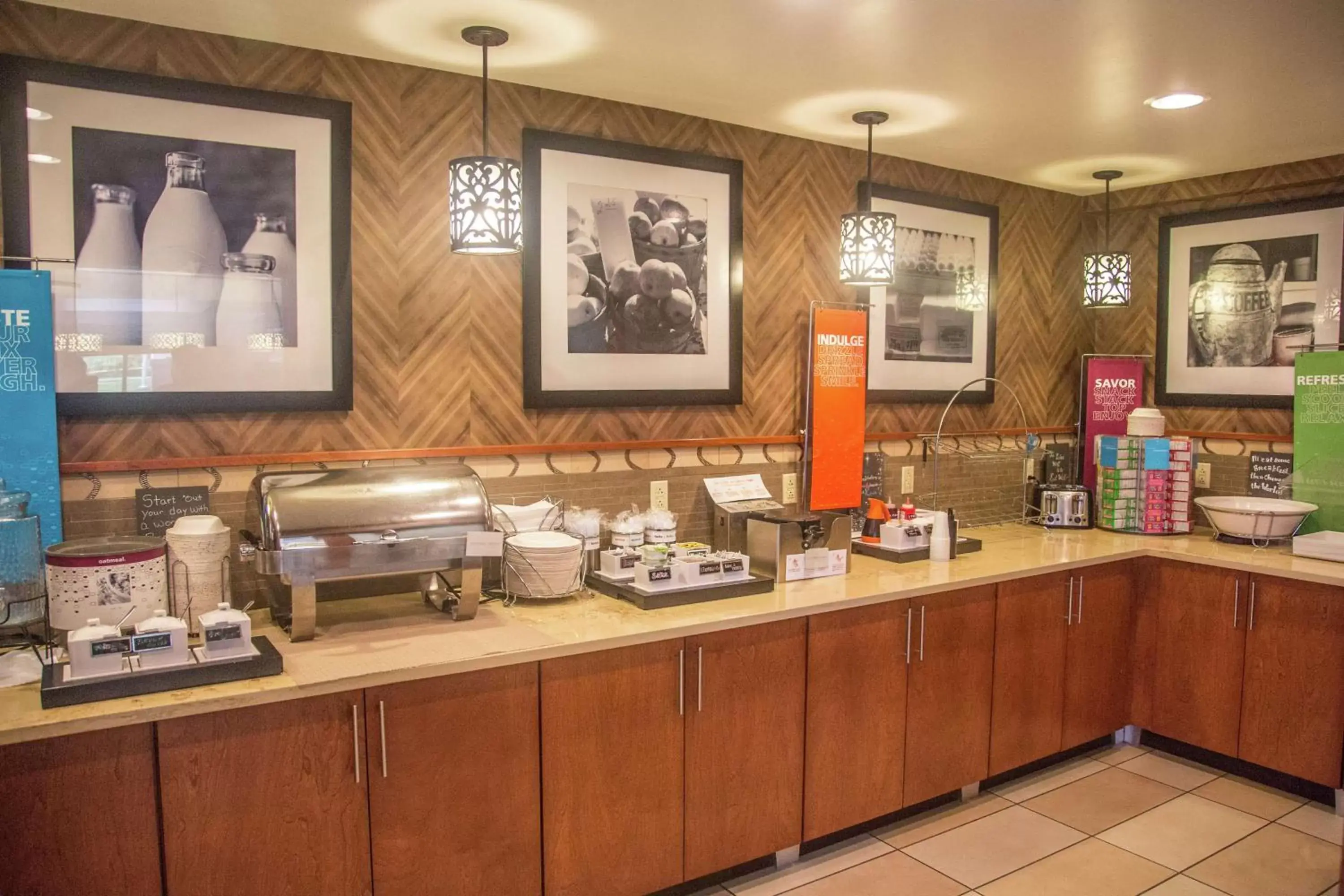 Restaurant/places to eat in Hampton Inn Summersville Restaurant/places to eat in Hampton Inn Summersville
