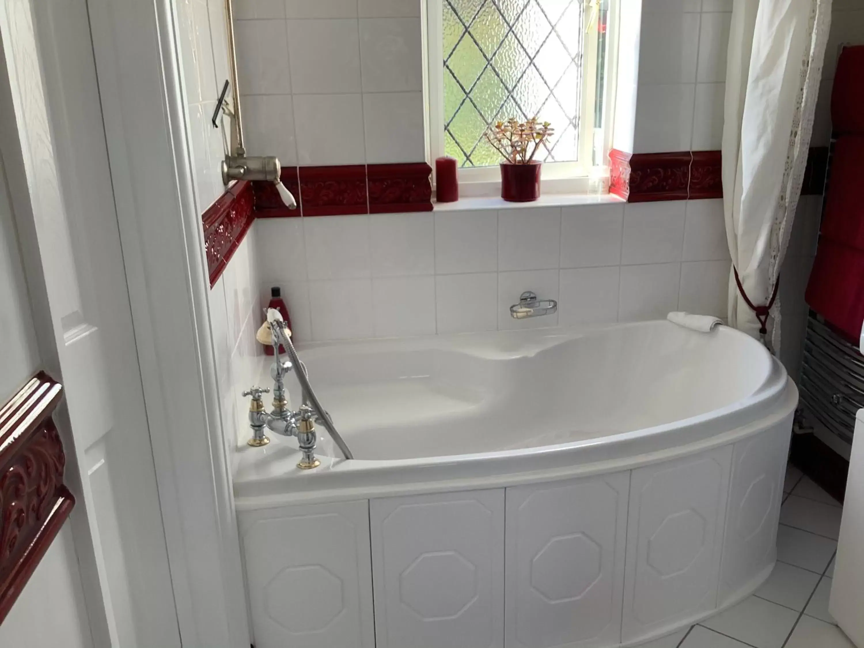 Bathroom in Ragged Hall Lane