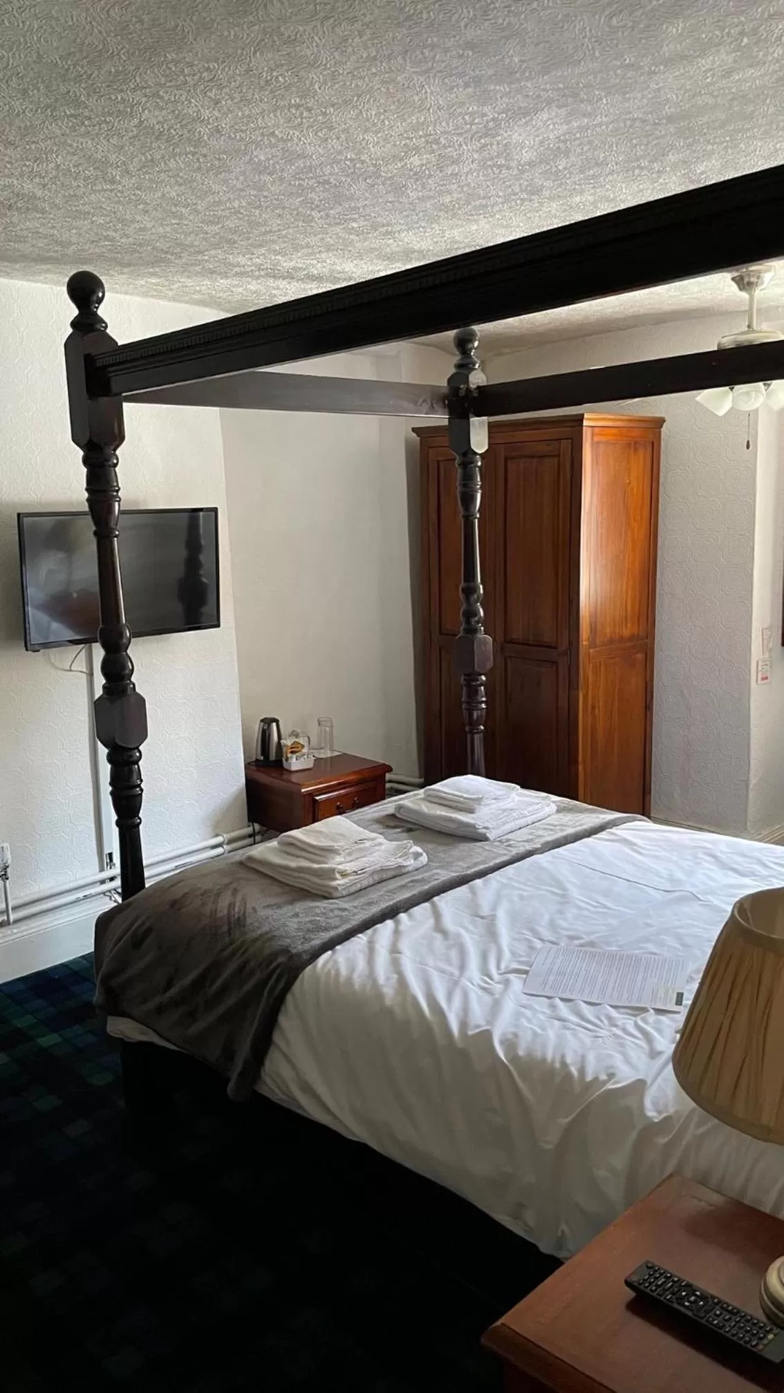 Bed in Old Court Hotel & Apartments