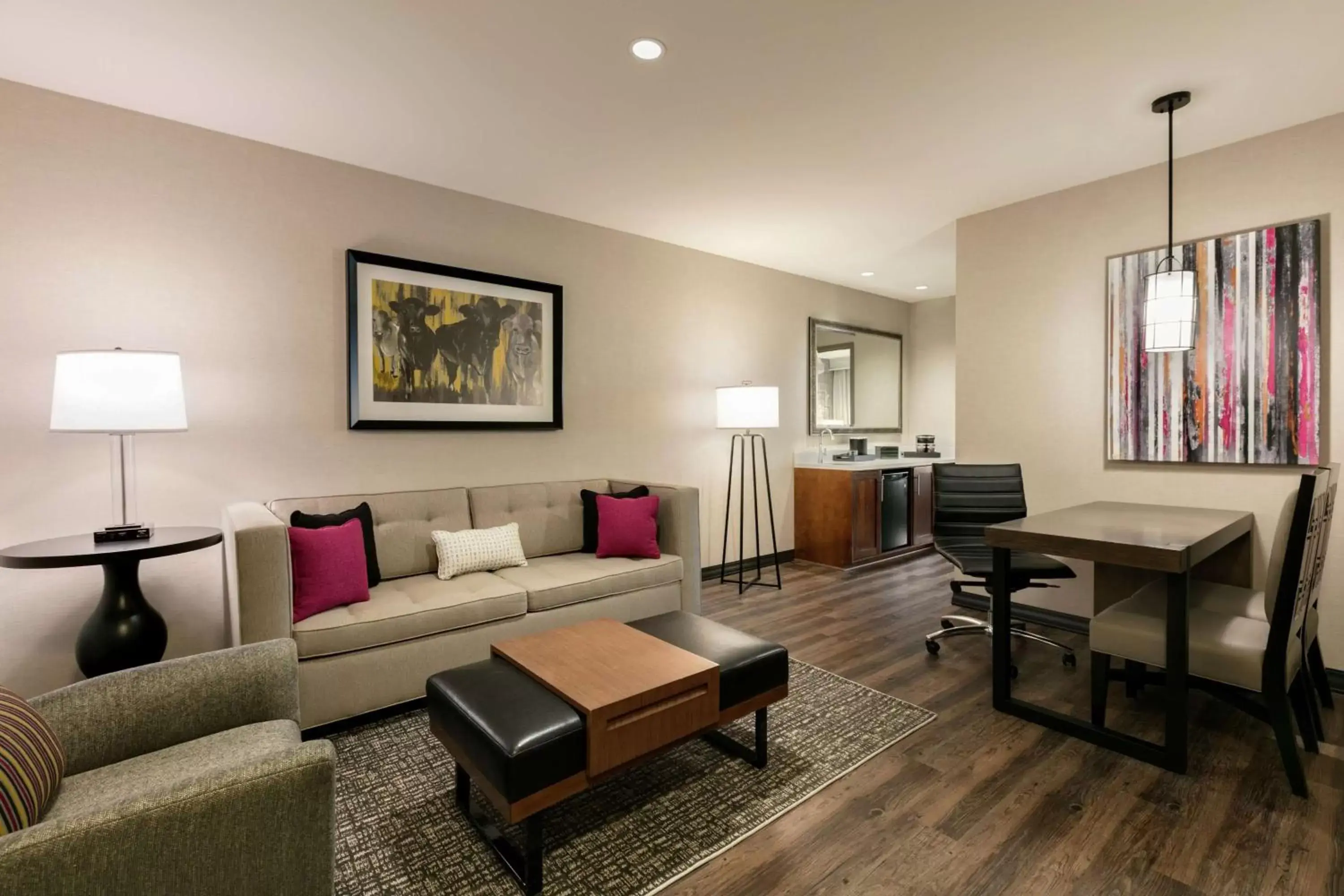 Bedroom, Seating Area in Embassy Suites By Hilton Berkeley Heights