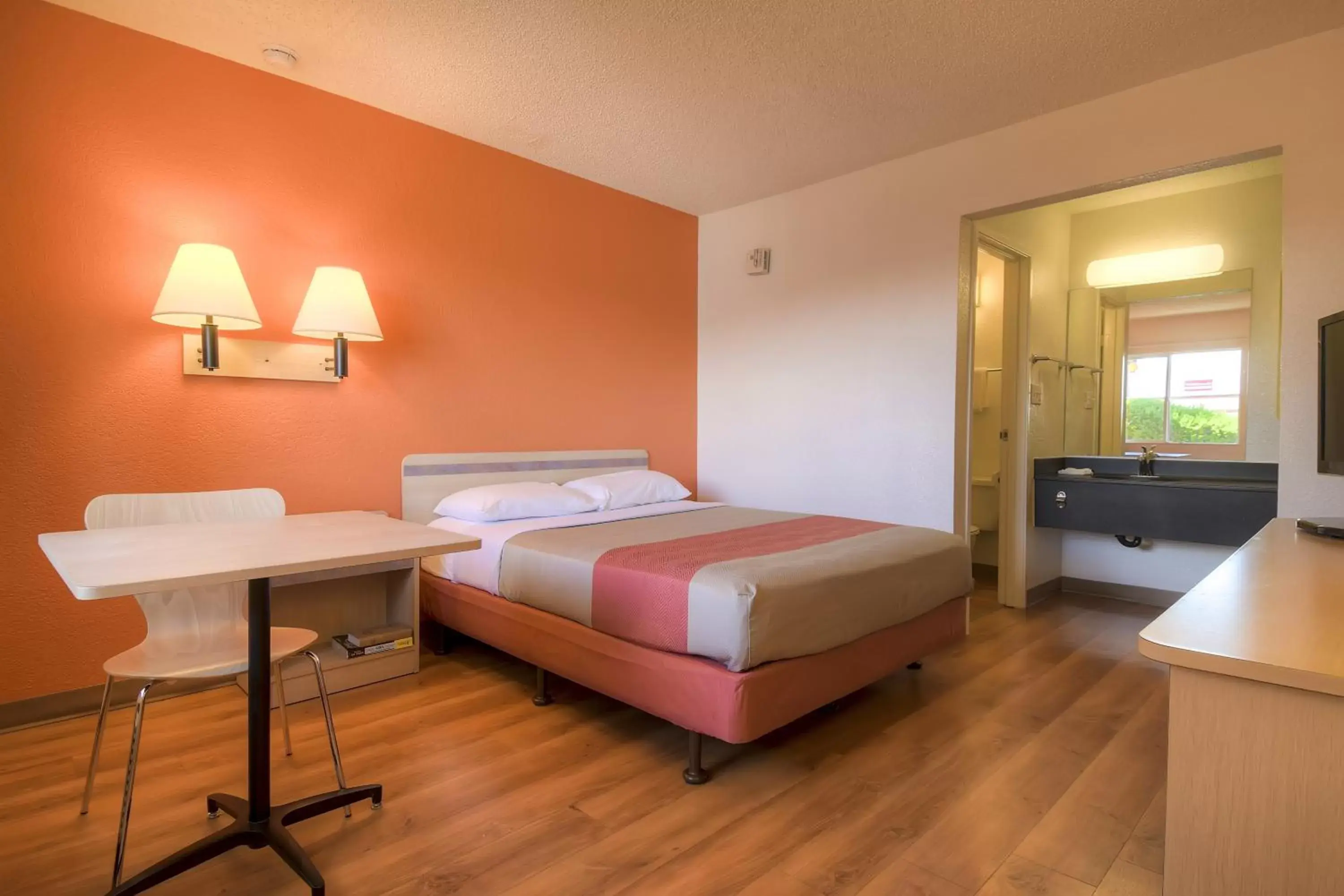 Bedroom, Bed in Motel 6-Las Vegas, NV - Boulder Hwy
