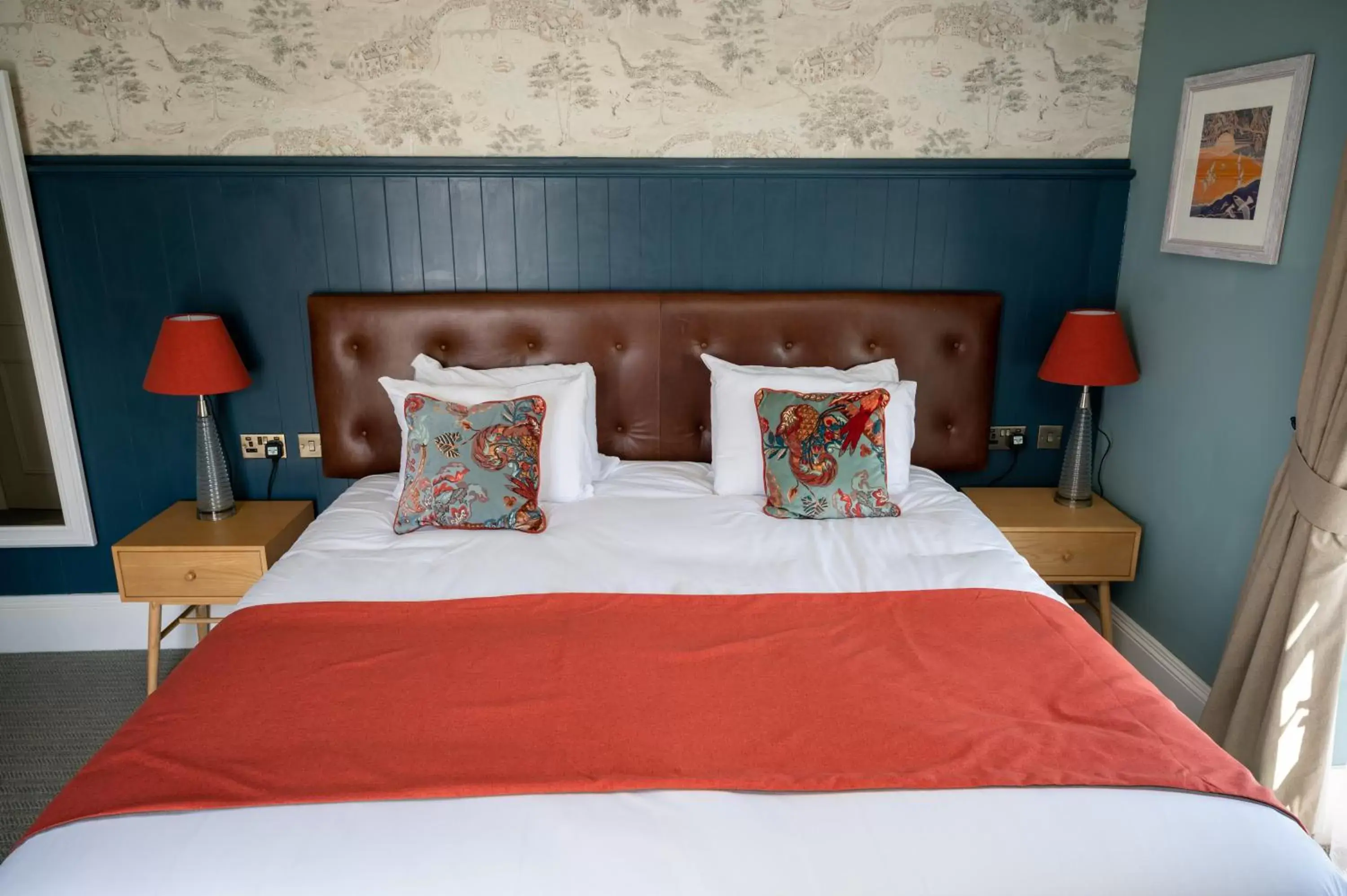 Bedroom, Bed in Victoria Hotel by Chef & Brewer Collection