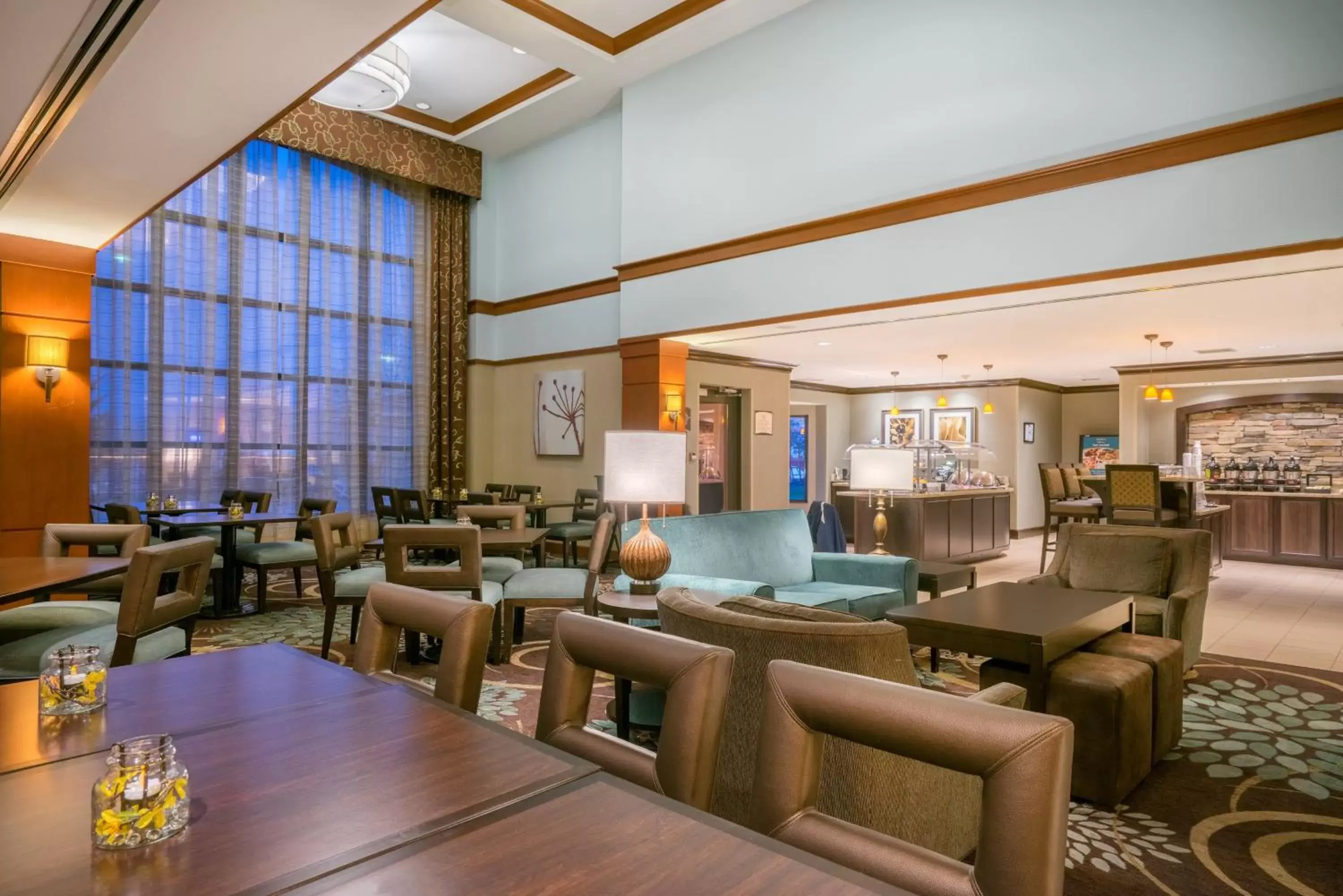 Property building, Lounge/Bar in Staybridge Suites Wilmington - Brandywine Valley, an IHG Hotel