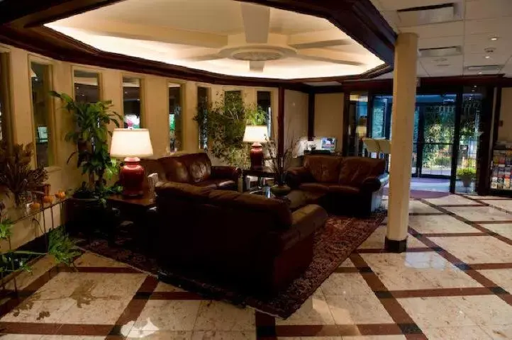 Lobby or reception, Lobby/Reception in Norwalk Inn & Conference Center