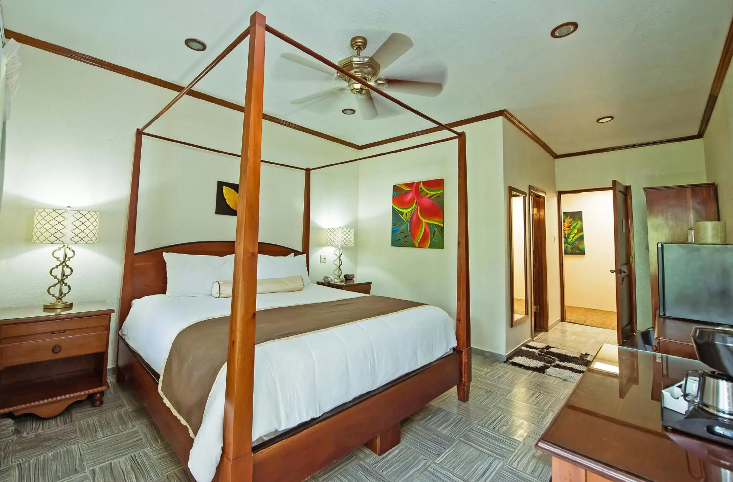 Photo of the whole room, Bed in San Ignacio Resort Hotel