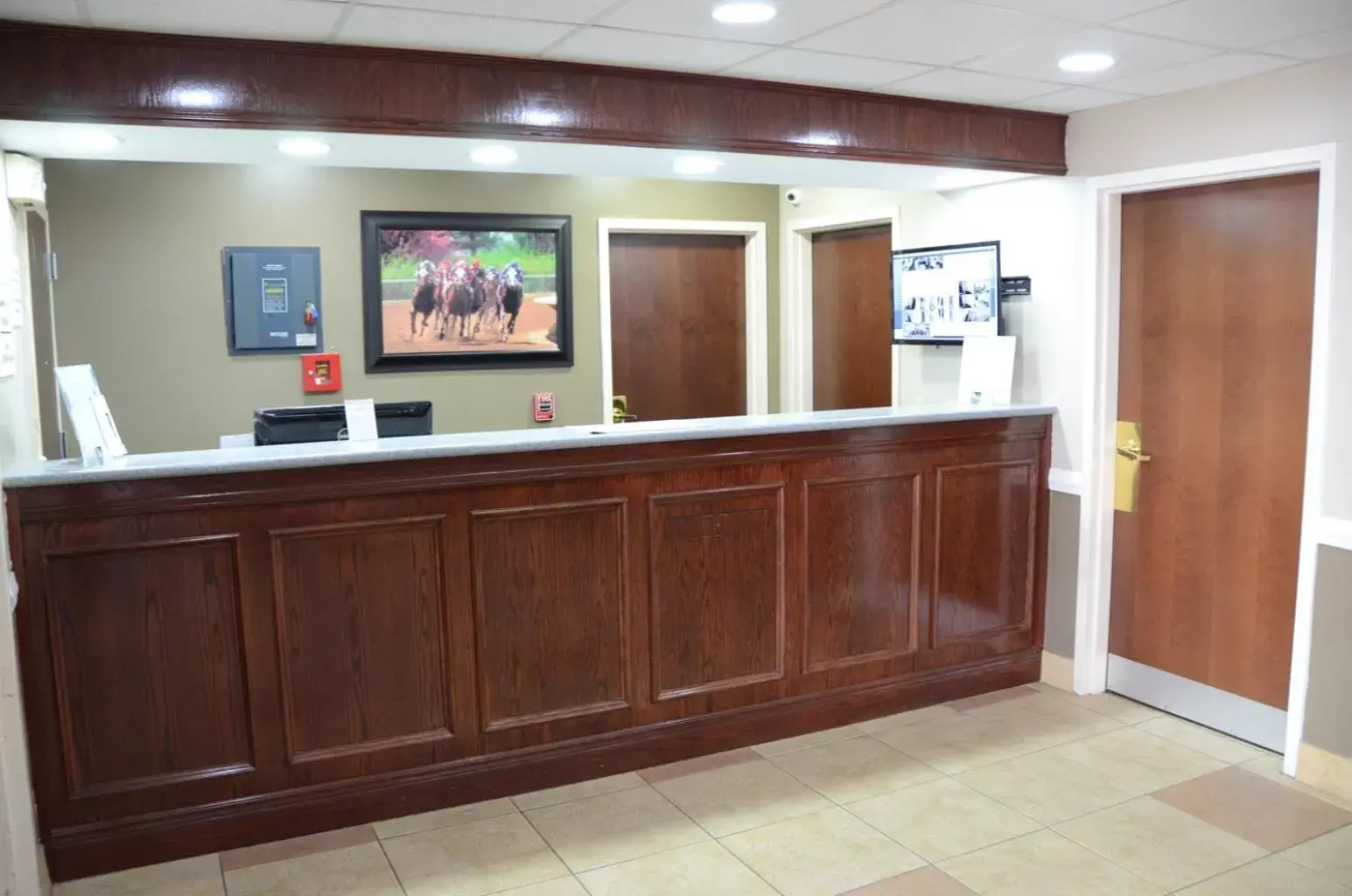 Lobby or reception, Lobby/Reception in Super 8 by Wyndham Louisville/Expo Center