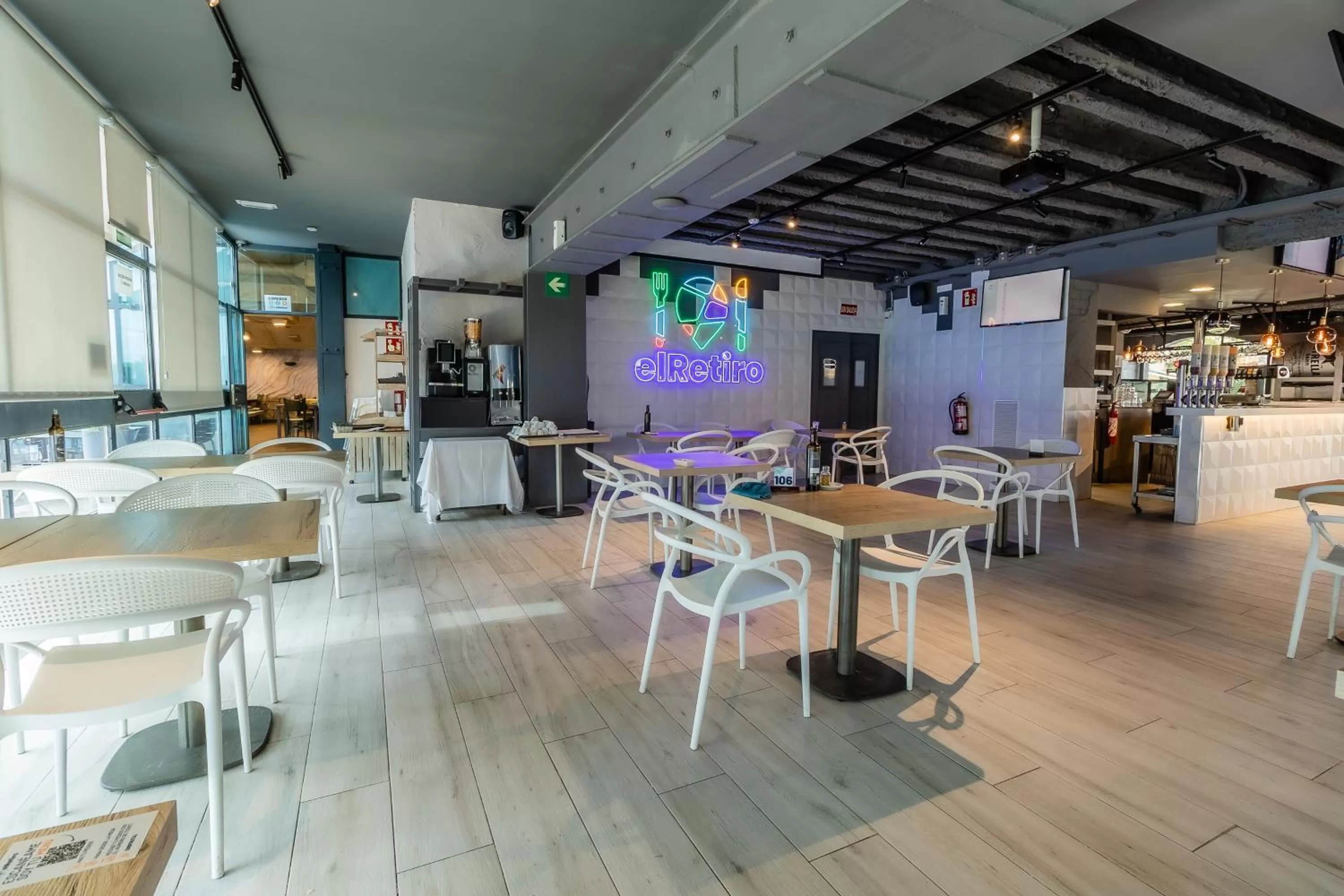 Restaurant/places to eat in Hotelet elRetiro