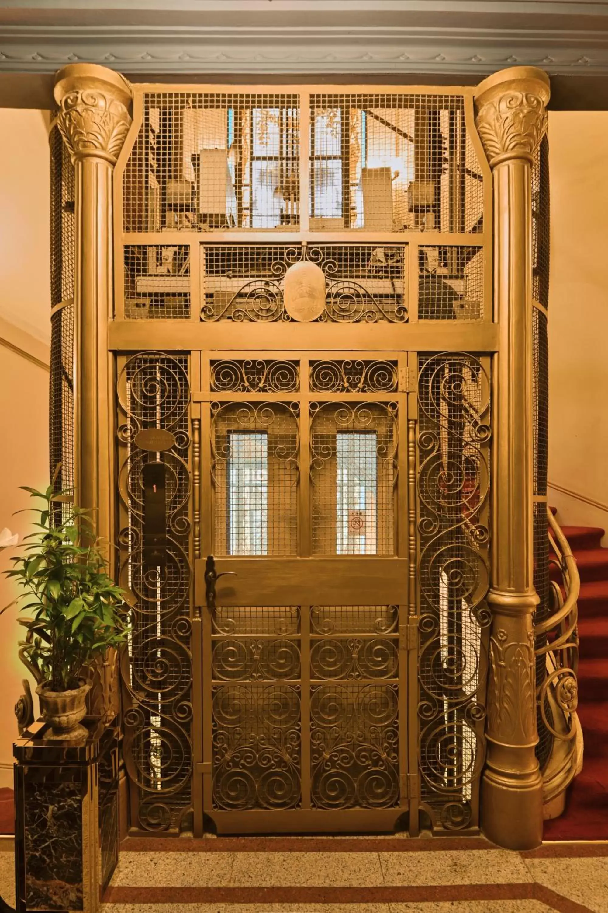 elevator in Hotel Grand Saigon