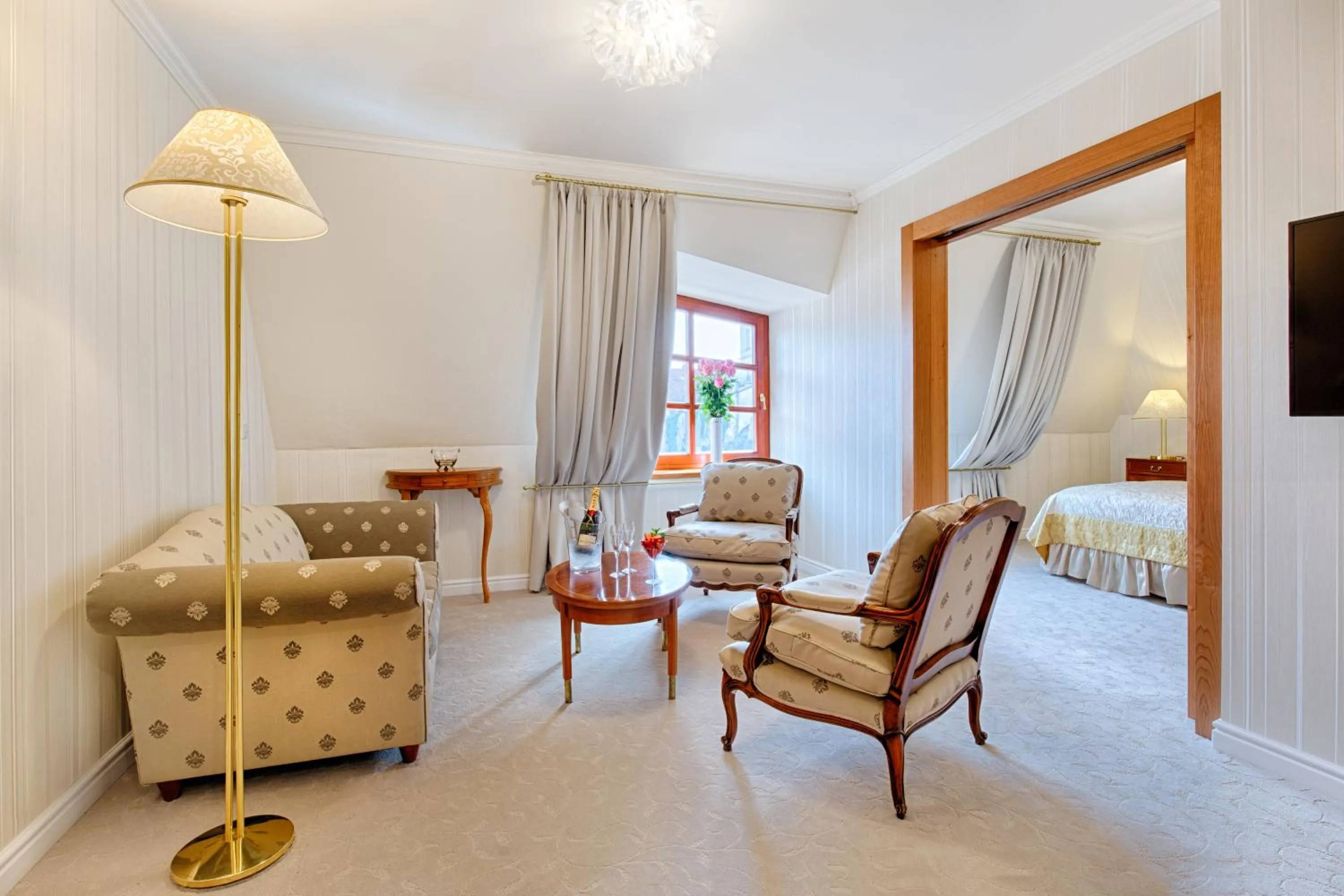 Living room, Bed in Hotel Hoffmeister