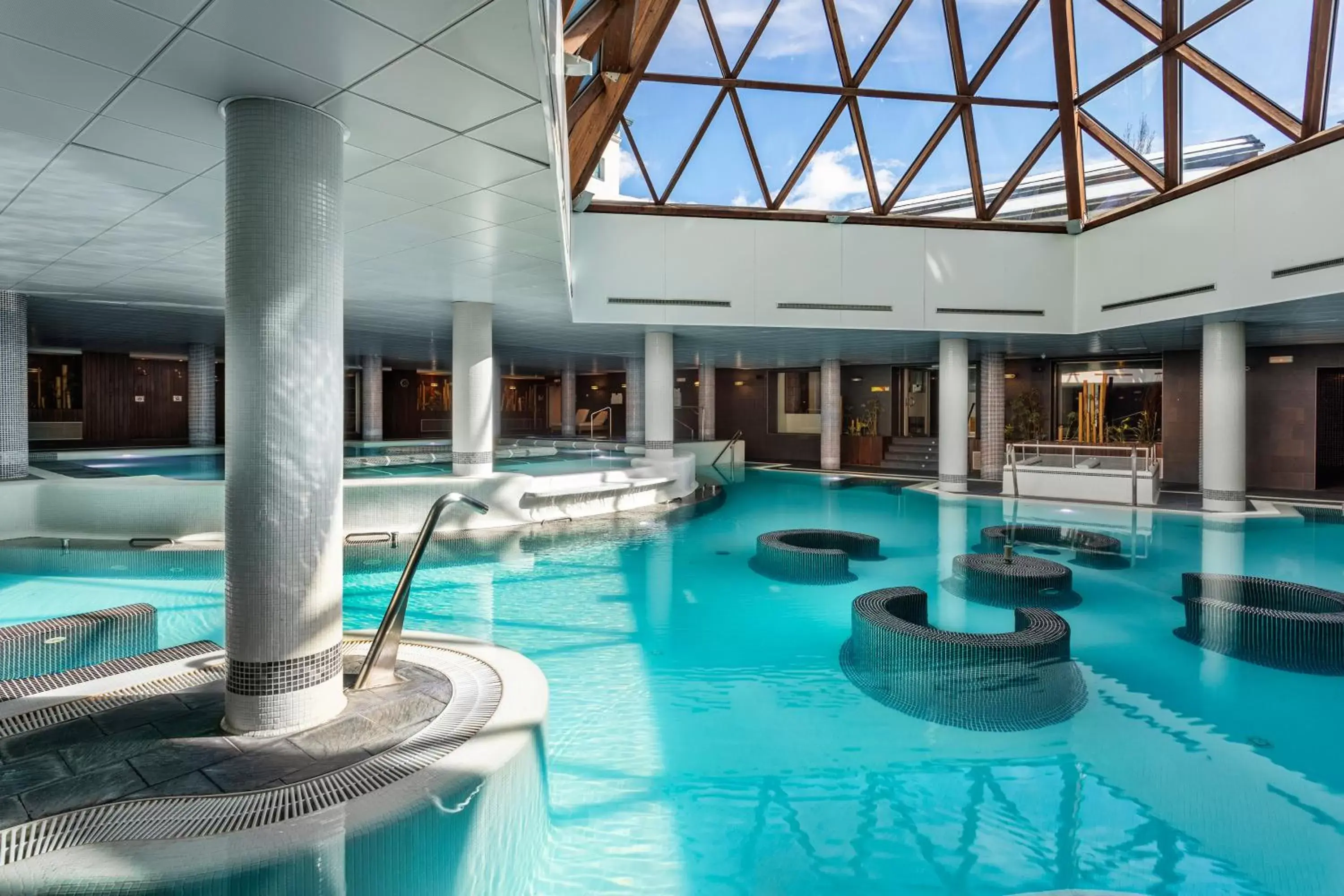 Spa and wellness centre/facilities, Swimming Pool in Meliá Sol y Nieve