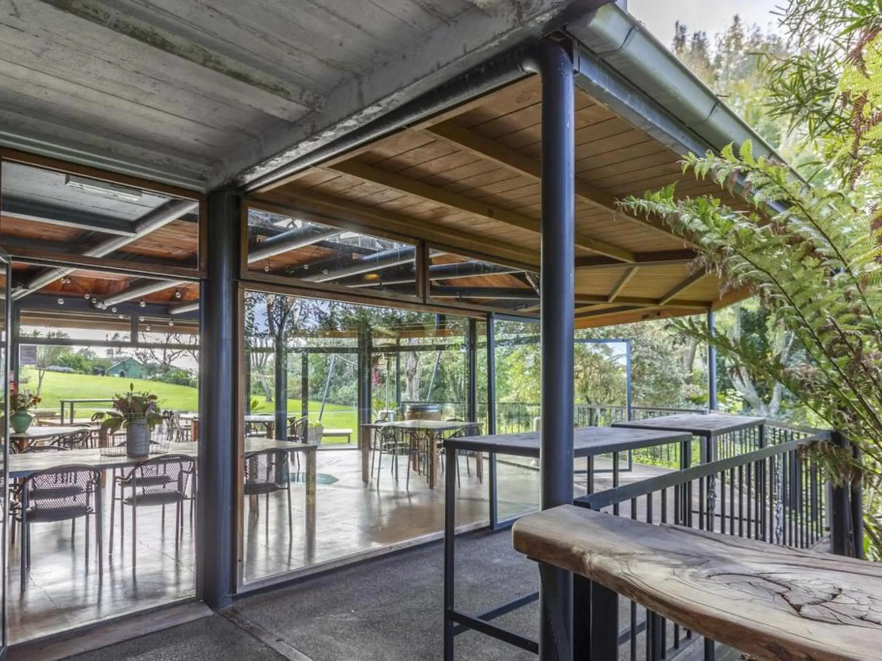 Patio in The Narrows Landing Hotel