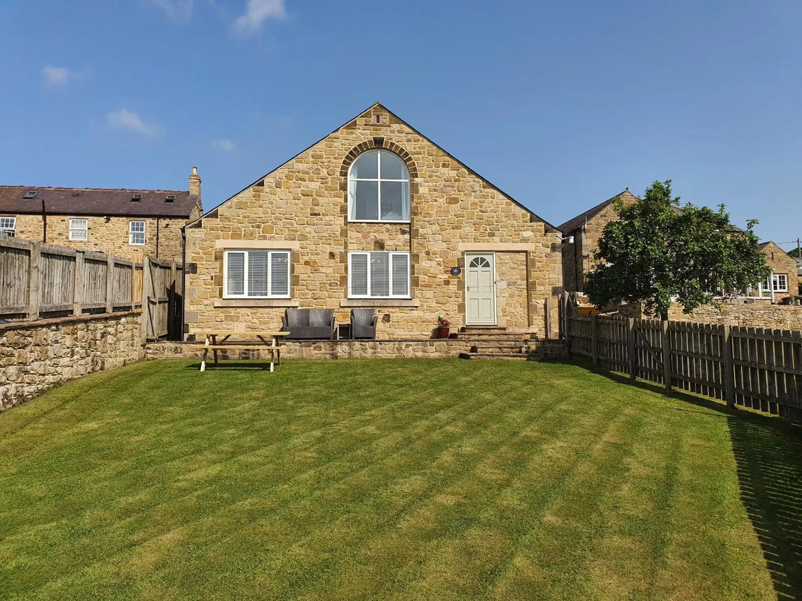 Two-Bedroom Cottage in Duke of Wellington Inn